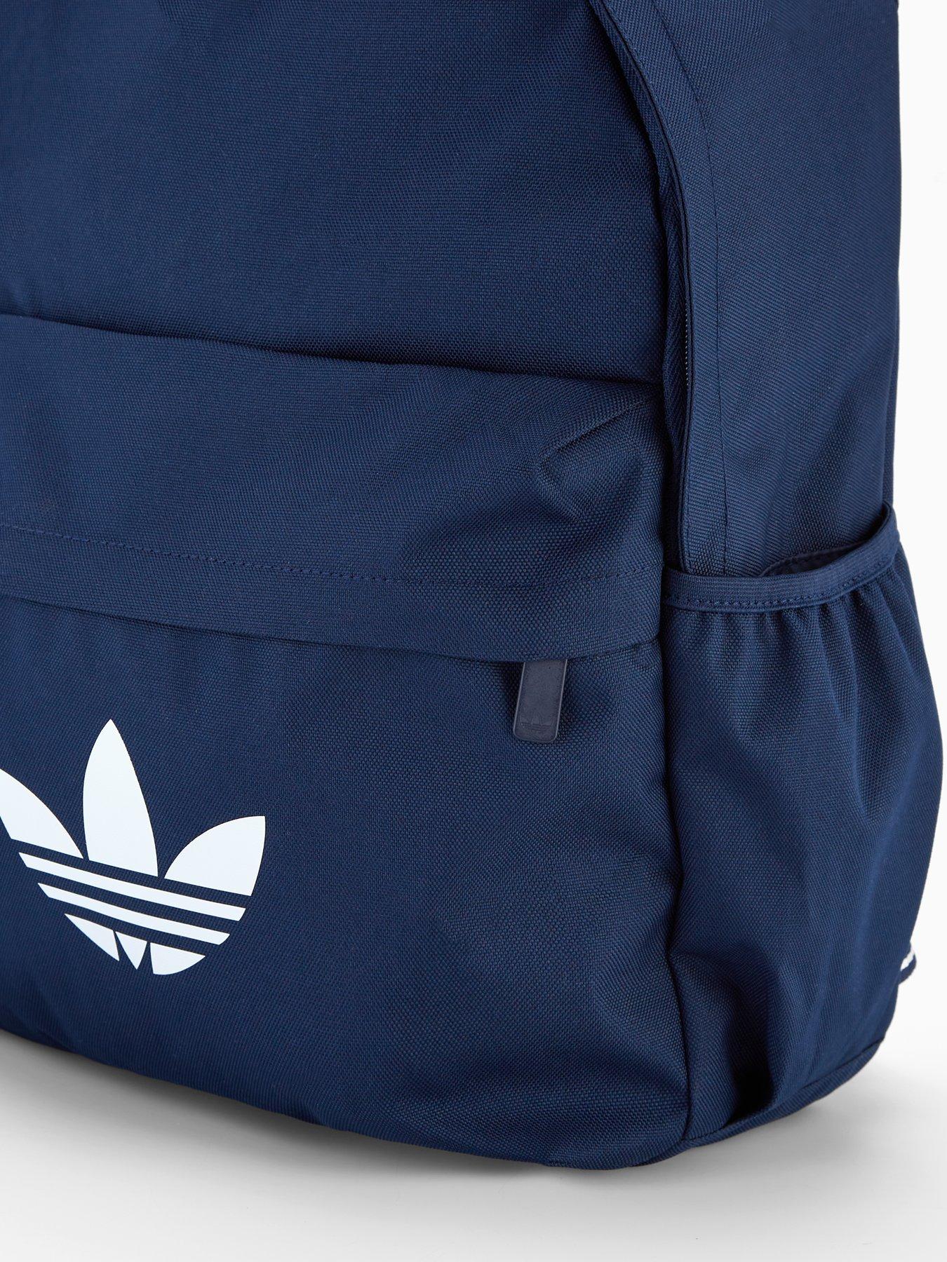 adidas-originals-unisex-backpack-navyoutfit