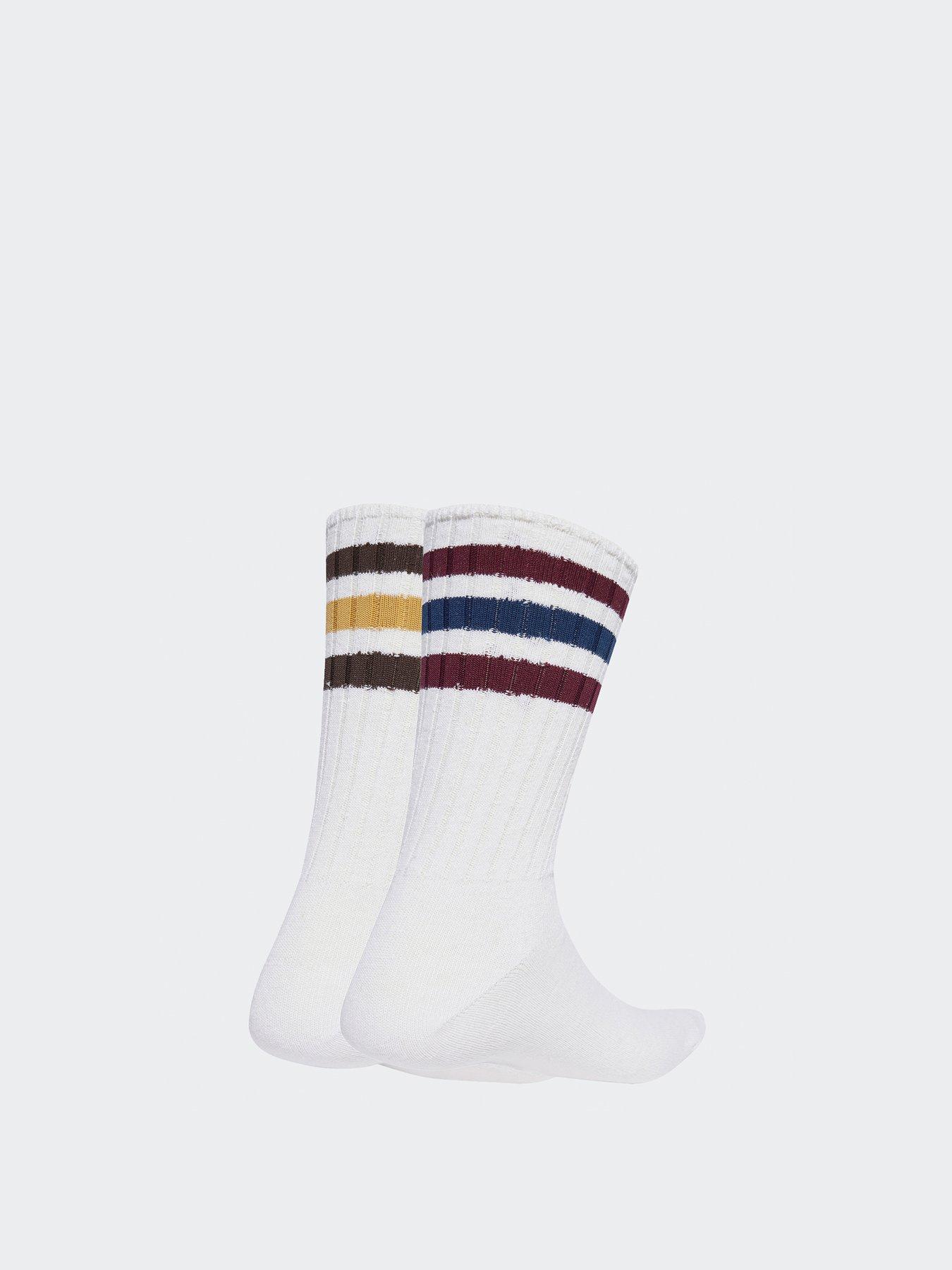 Image 2 of 4 of adidas Originals Unisex 3 Stripe Crew Socks 2 Pack - White