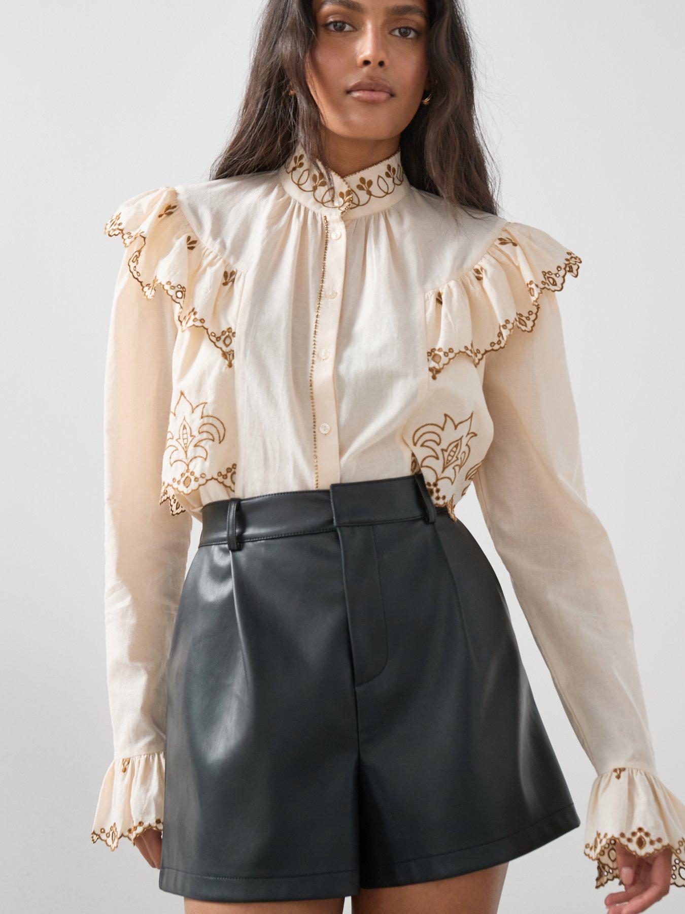 the-very-collection-pu-shorts-blackoutfit