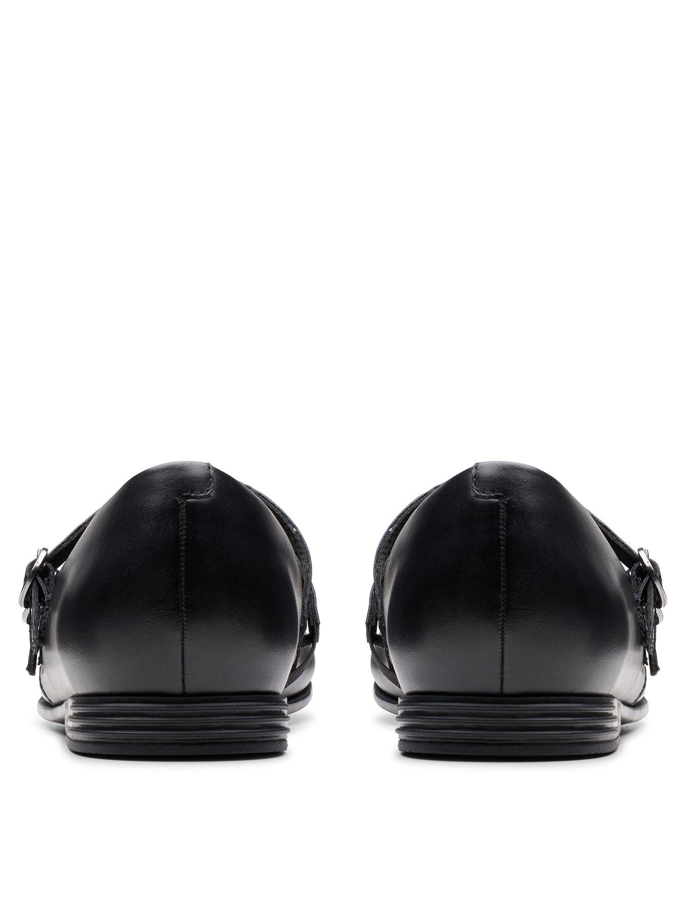 Image 3 of 6 of Clarks Finja Bar Y. Older/youth&nbsp;- Black