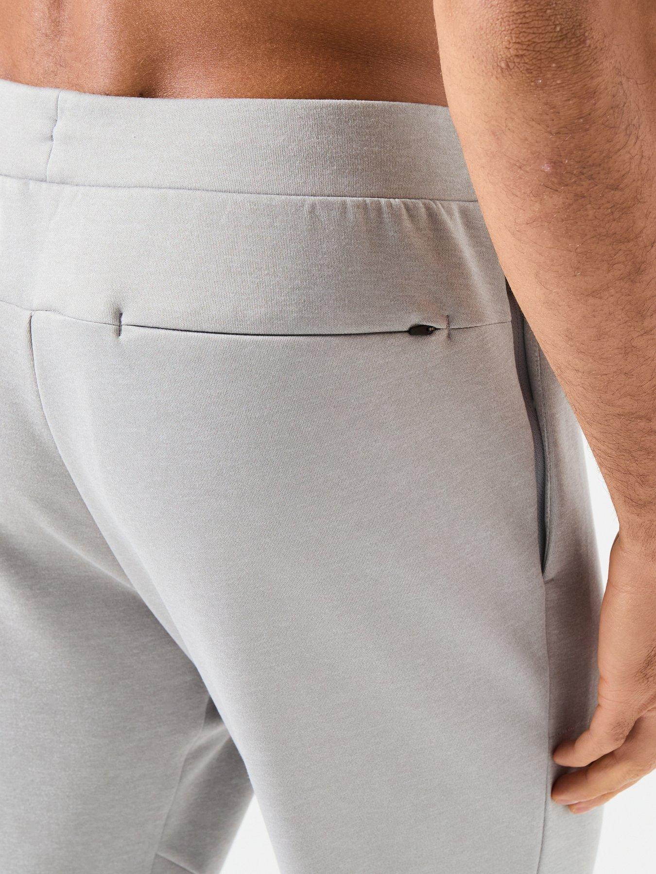 new-balance-mens-training-tech-knit-pants-greyoutfit