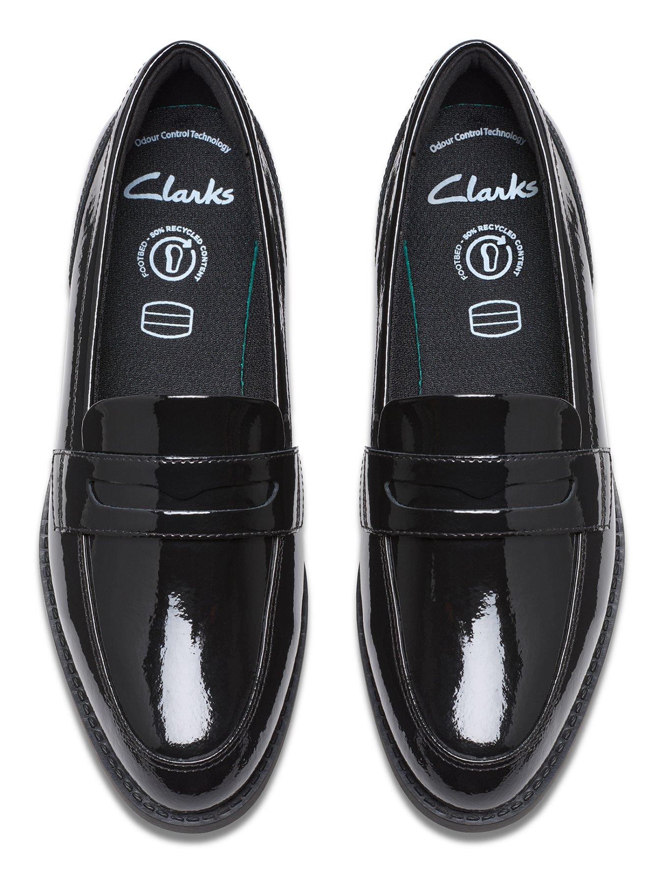 Image 4 of 6 of Clarks Tapa Edge Y. Youth&nbsp;- Black