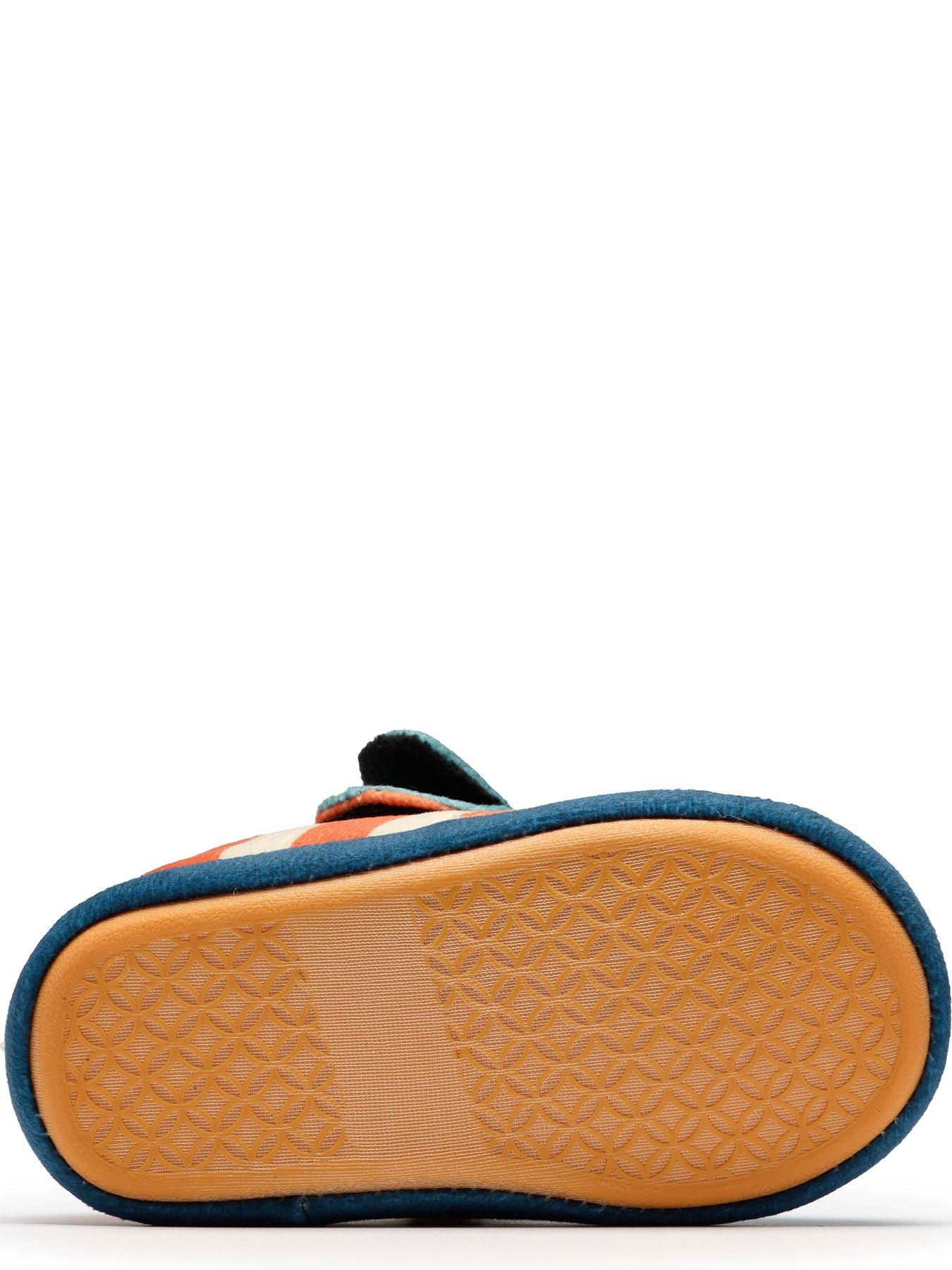 Image 5 of 6 of Clarks Fluffy Snug T