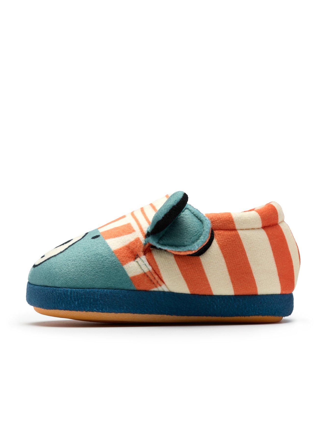 Image 6 of 6 of Clarks Fluffy Snug T