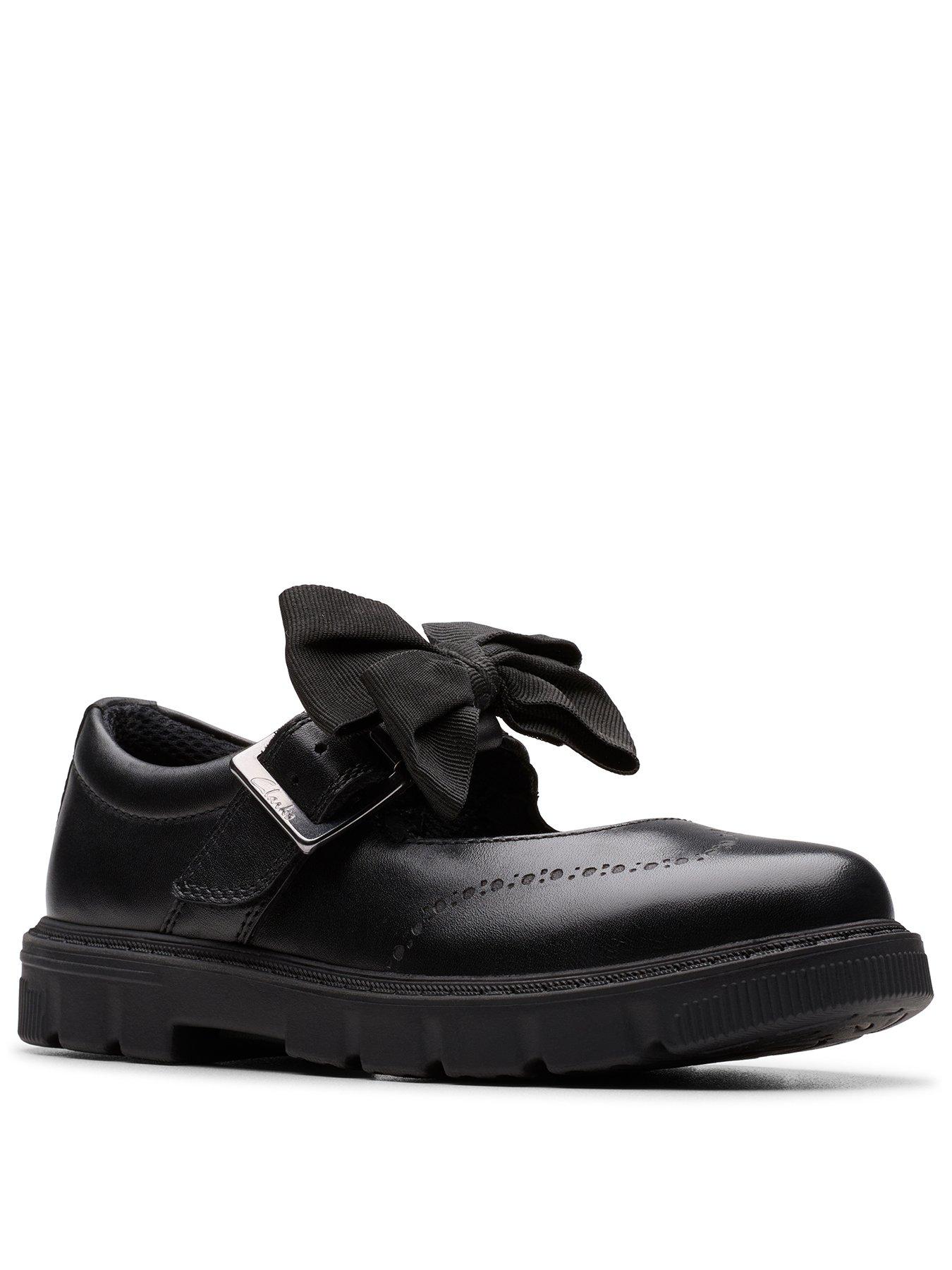 clarks-lorcam-jane-k-olderjuniornbsp--blackstillFront