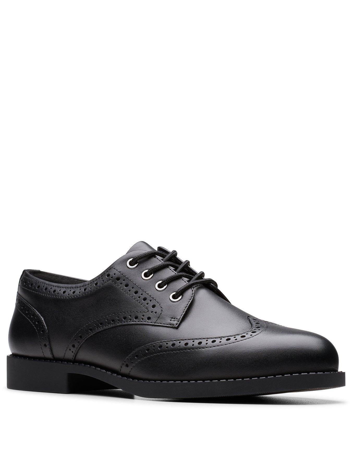 Image 2 of 6 of Clarks Tapa Pure Y.&nbsp;- Black