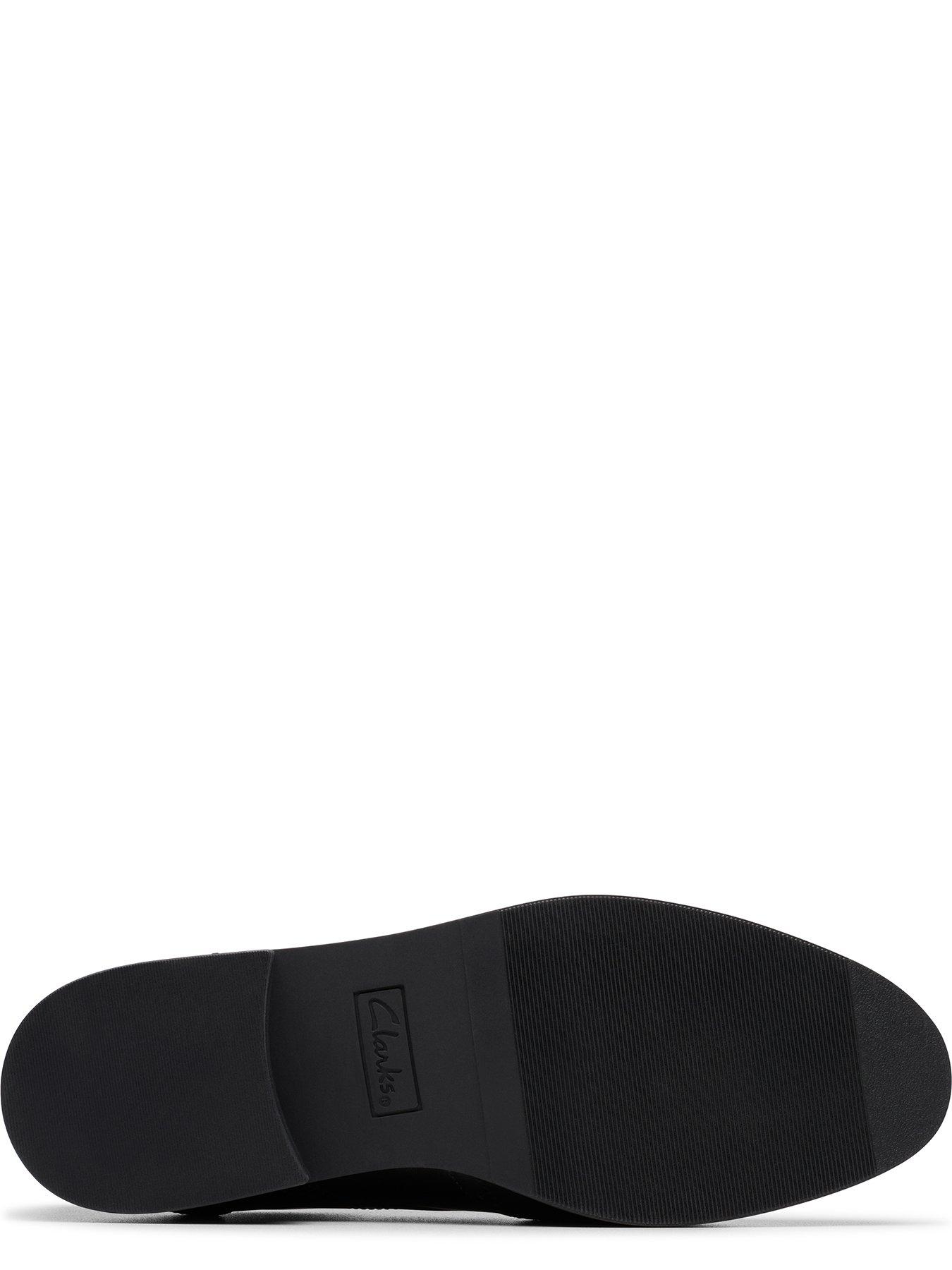 Image 5 of 6 of Clarks Tapa Pure Y.&nbsp;- Black