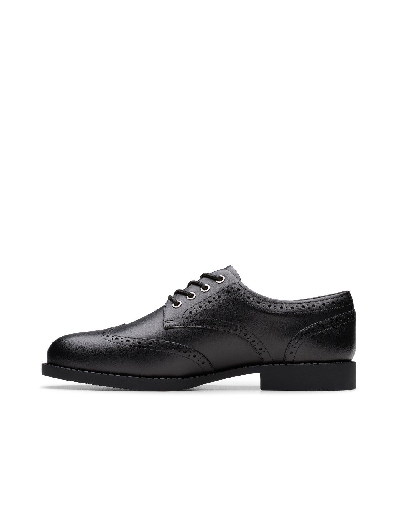 Image 6 of 6 of Clarks Tapa Pure Y.&nbsp;- Black