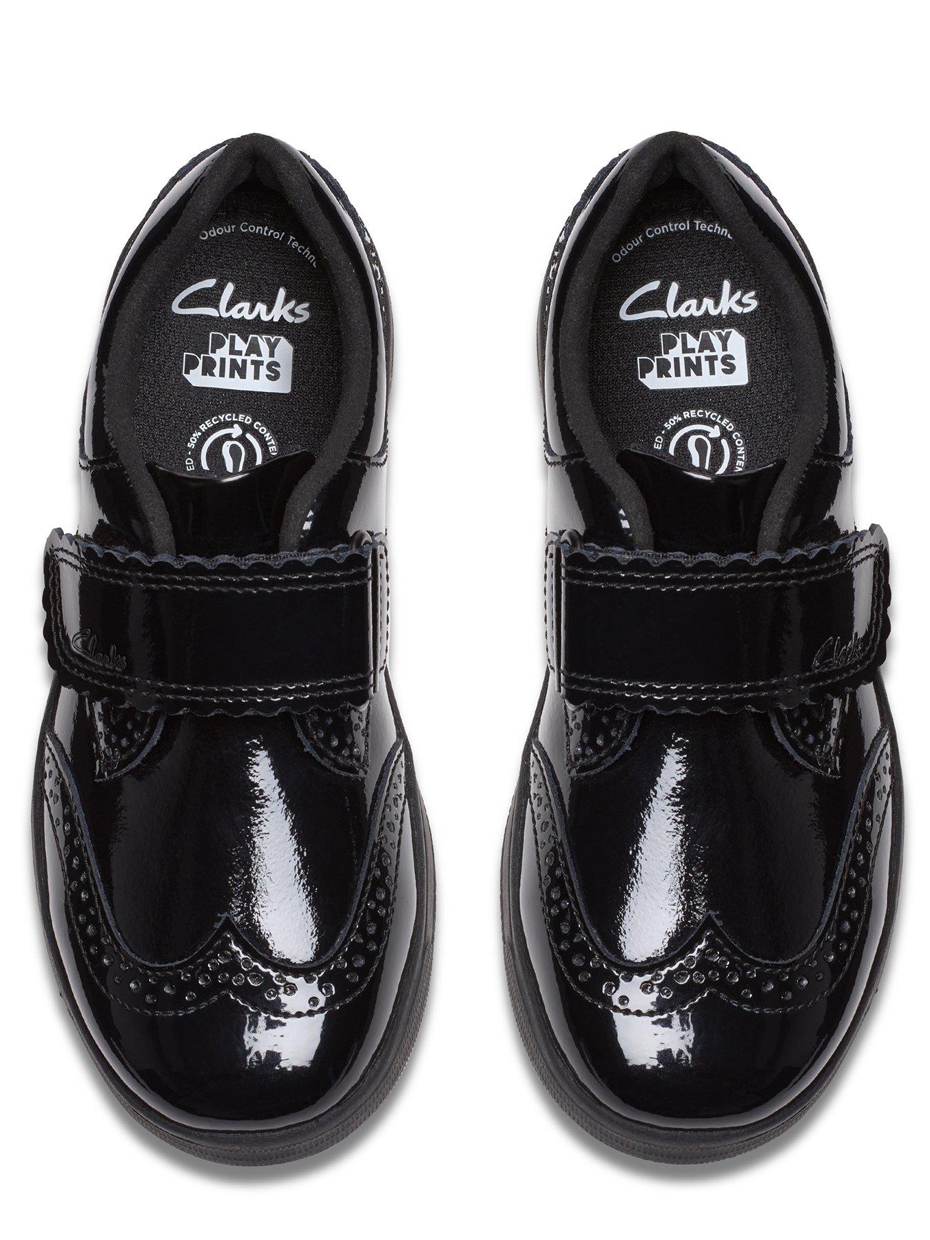 clarks-disco-skip-k-olderjuniornbsp--blackoutfit