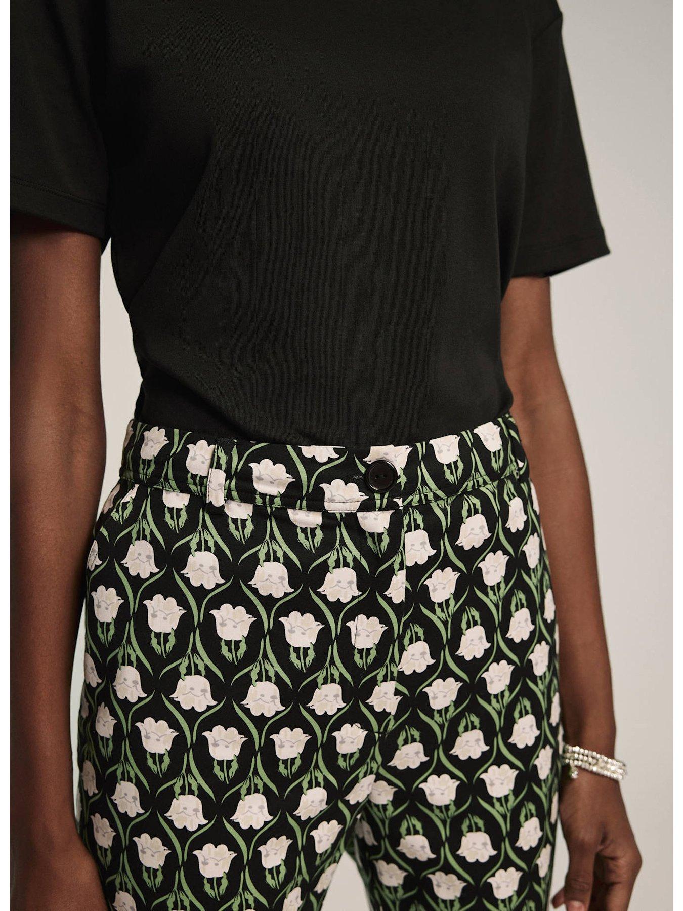 Image 4 of 6 of Mint Velvet Floral Print Capri Trousers - Black