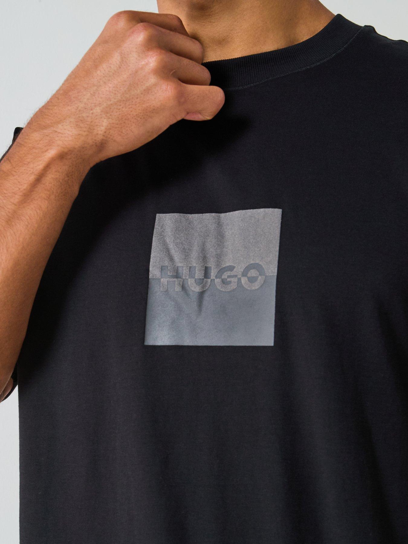 Image 4 of 5 of HUGO Regular Fit Dusplit Logo T-shirt - Black