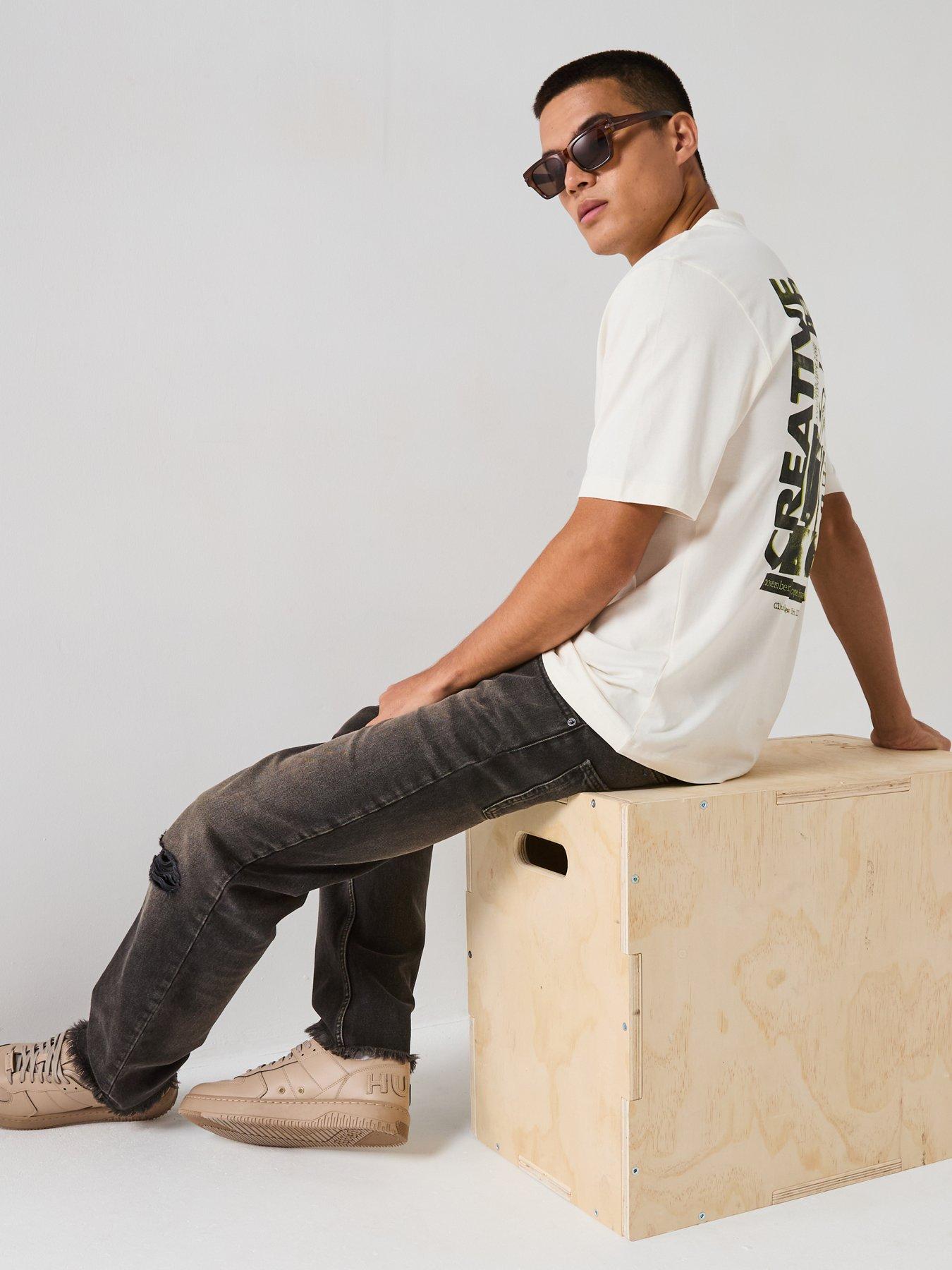 hugo-blue-jonah-distressed-regular-fit-jeans-dark-greyoutfit