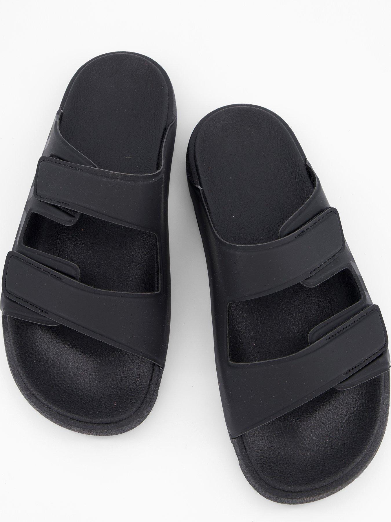 hugo-hugo-evander-two-strap-logo-sandals-blackoutfit