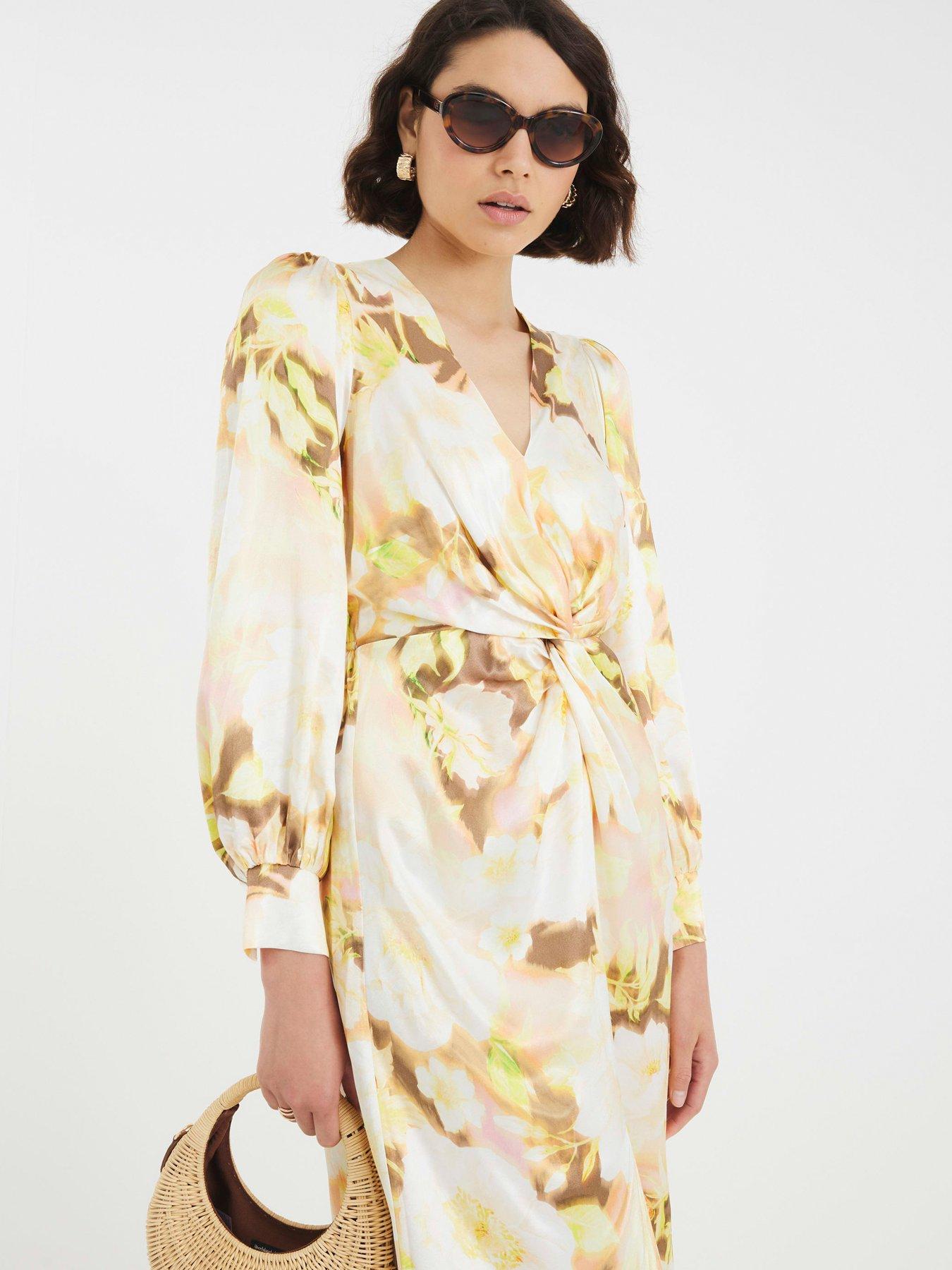 Image 4 of 4 of River Island Twist Front Maxi Dress - Cream