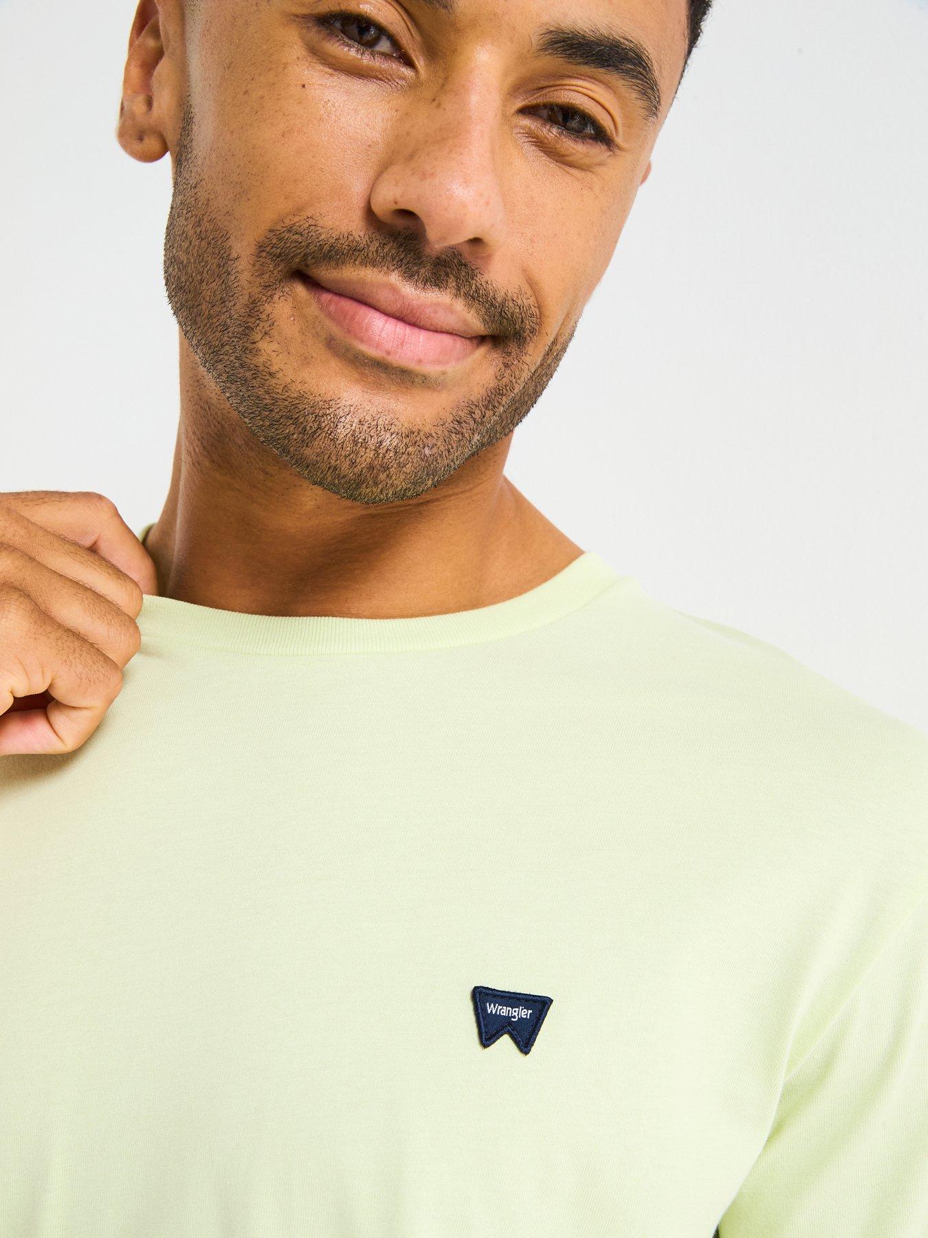 wrangler-sign-off-logo-short-sleeve-t-shirt--light-greenoutfit