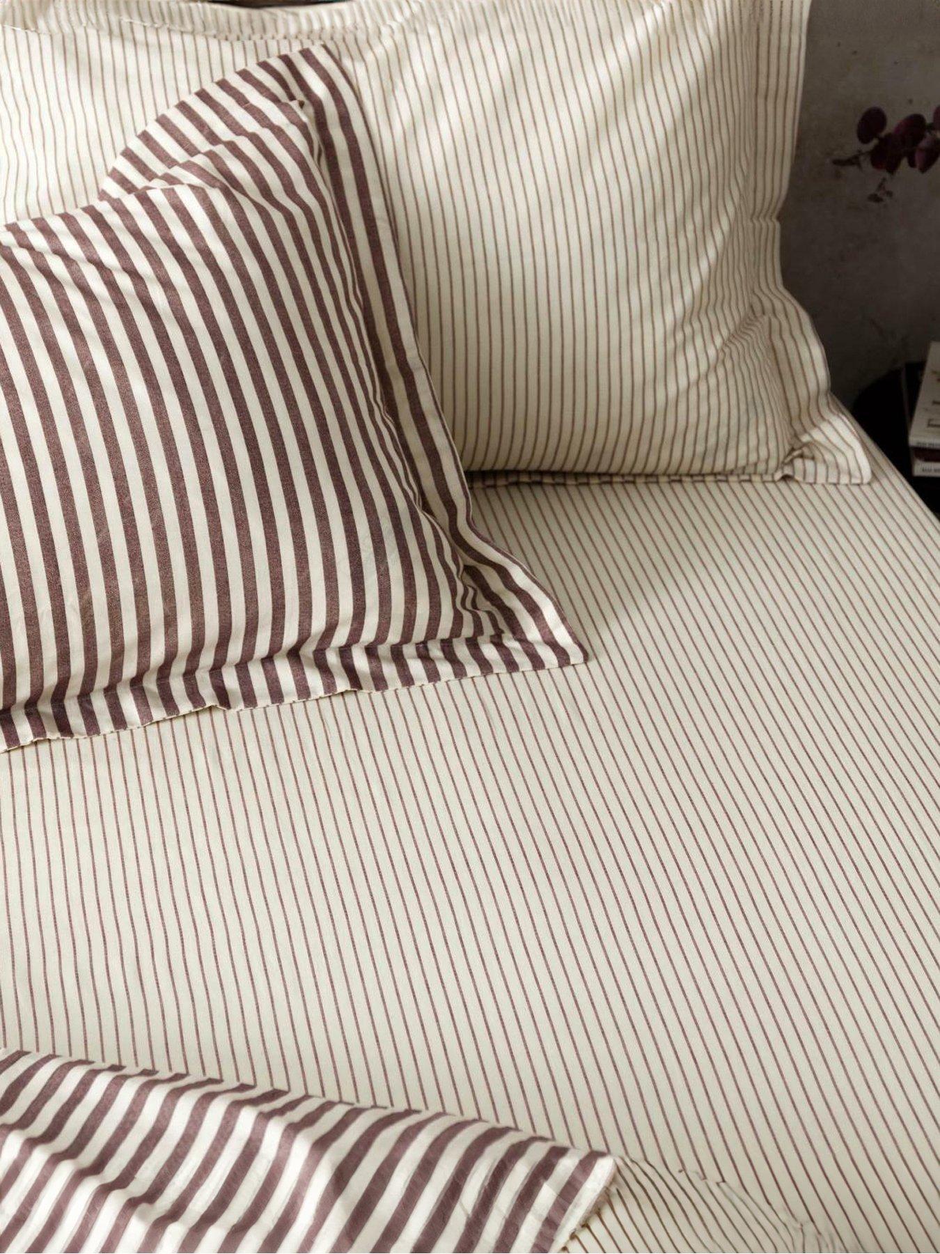 Image 1 of 2 of Yard Hebden 100% Cotton Fitted Sheet or Pillowcases - Beetroot