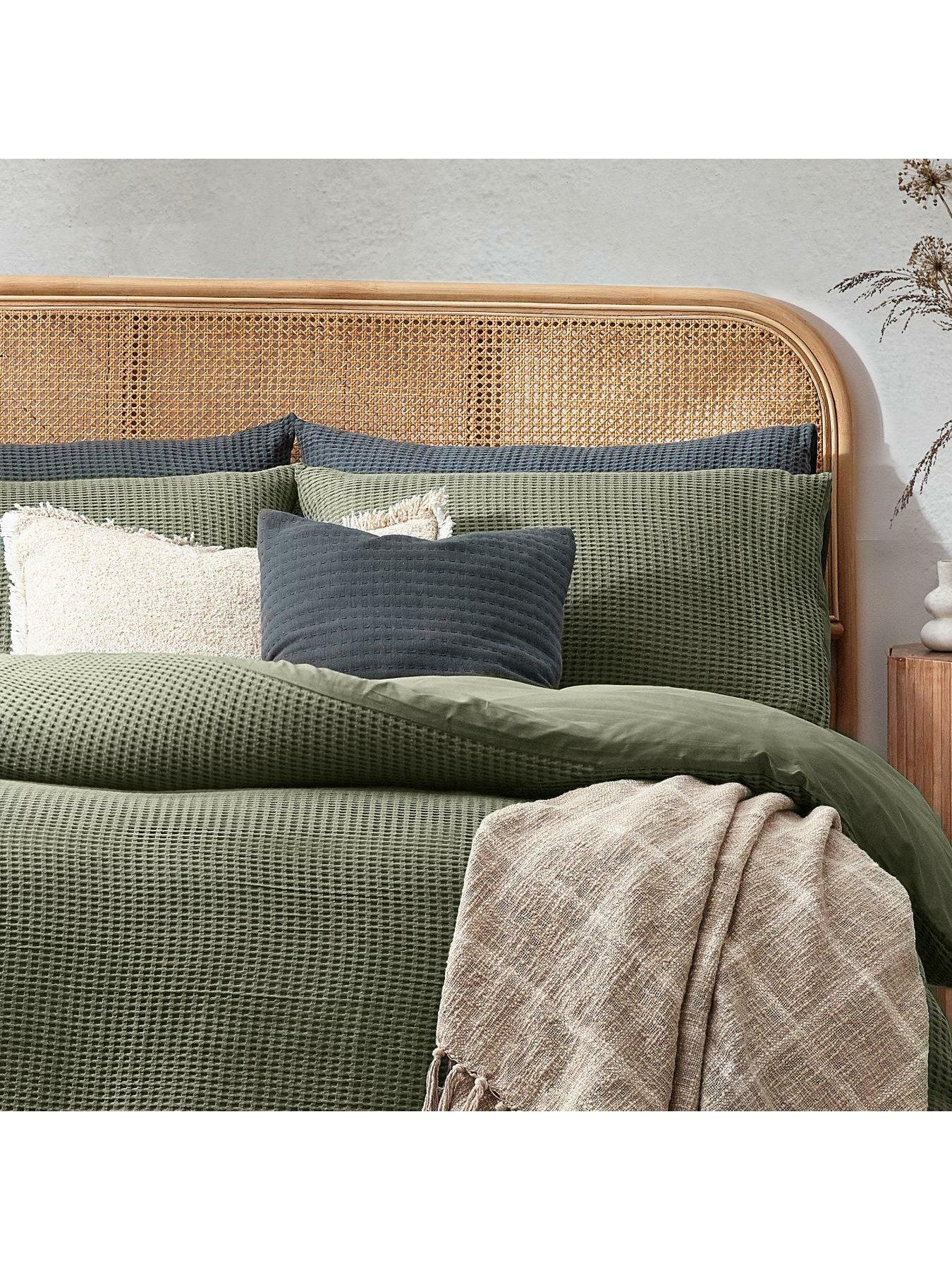 Image 3 of 5 of Yard <p>&nbsp;Chunky Waffle 100% Cotton Duvet Cover Set in Green</p>