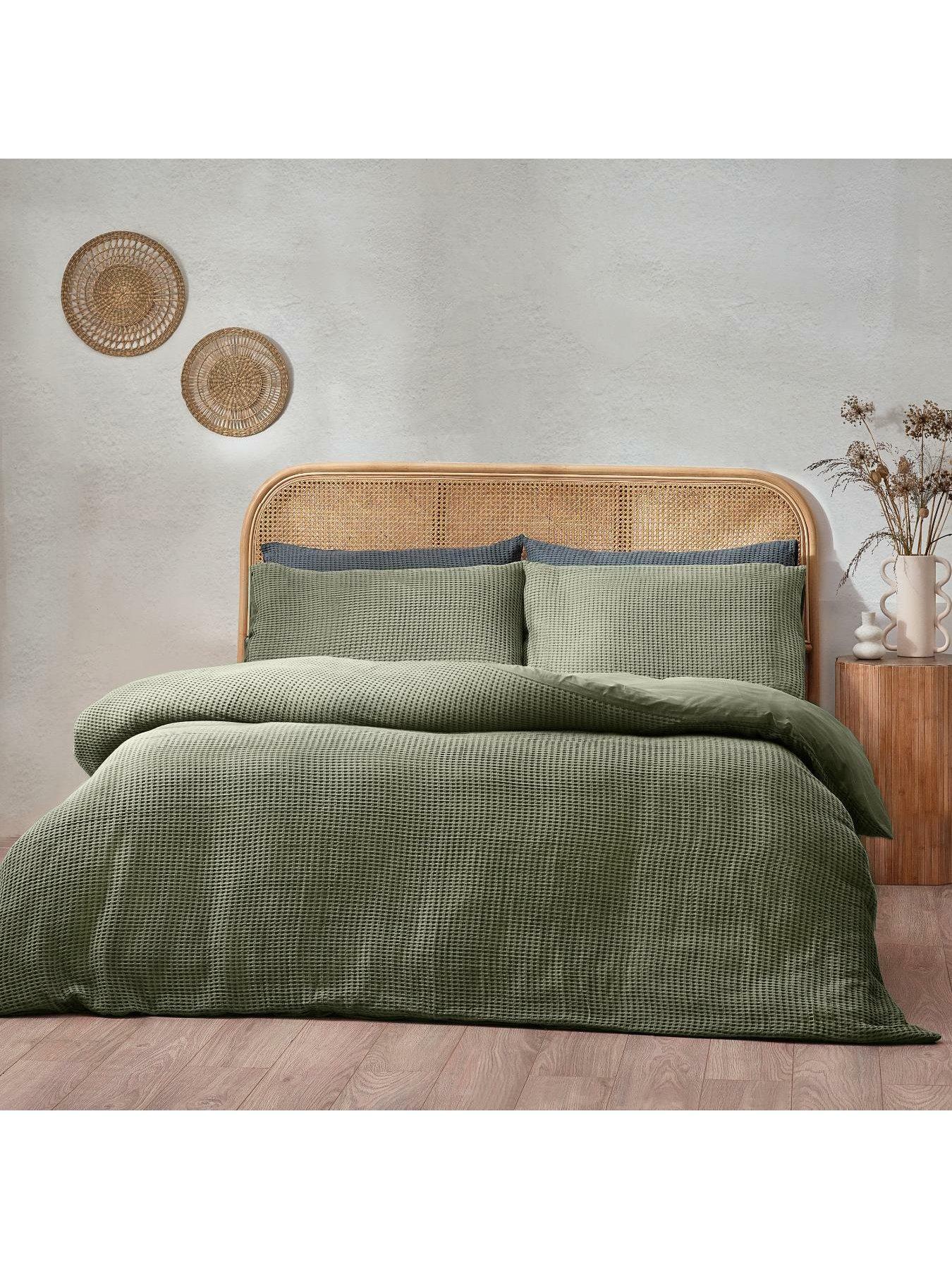 Image 5 of 5 of Yard <p>&nbsp;Chunky Waffle 100% Cotton Duvet Cover Set in Green</p>