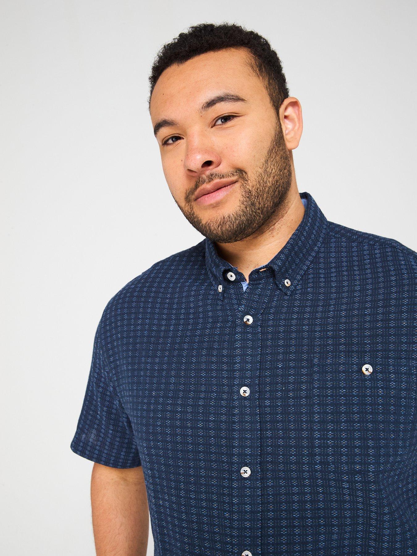 Image 4 of 4 of D555 Jacquard Linen Mix Short Sleeve Shirt - Navy