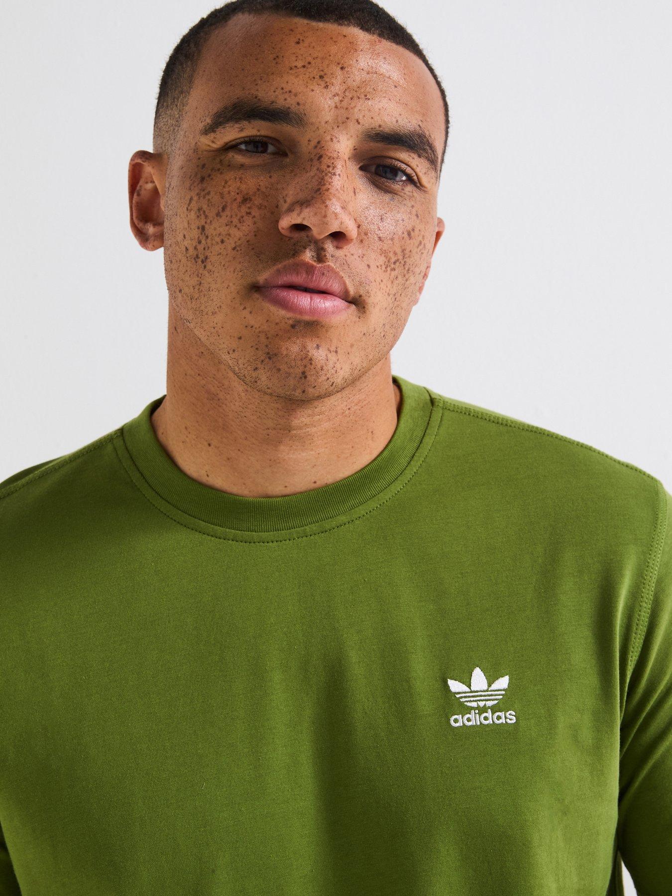 adidas-originals-mens-trefoil-essentials-t-shirt-greenoutfit