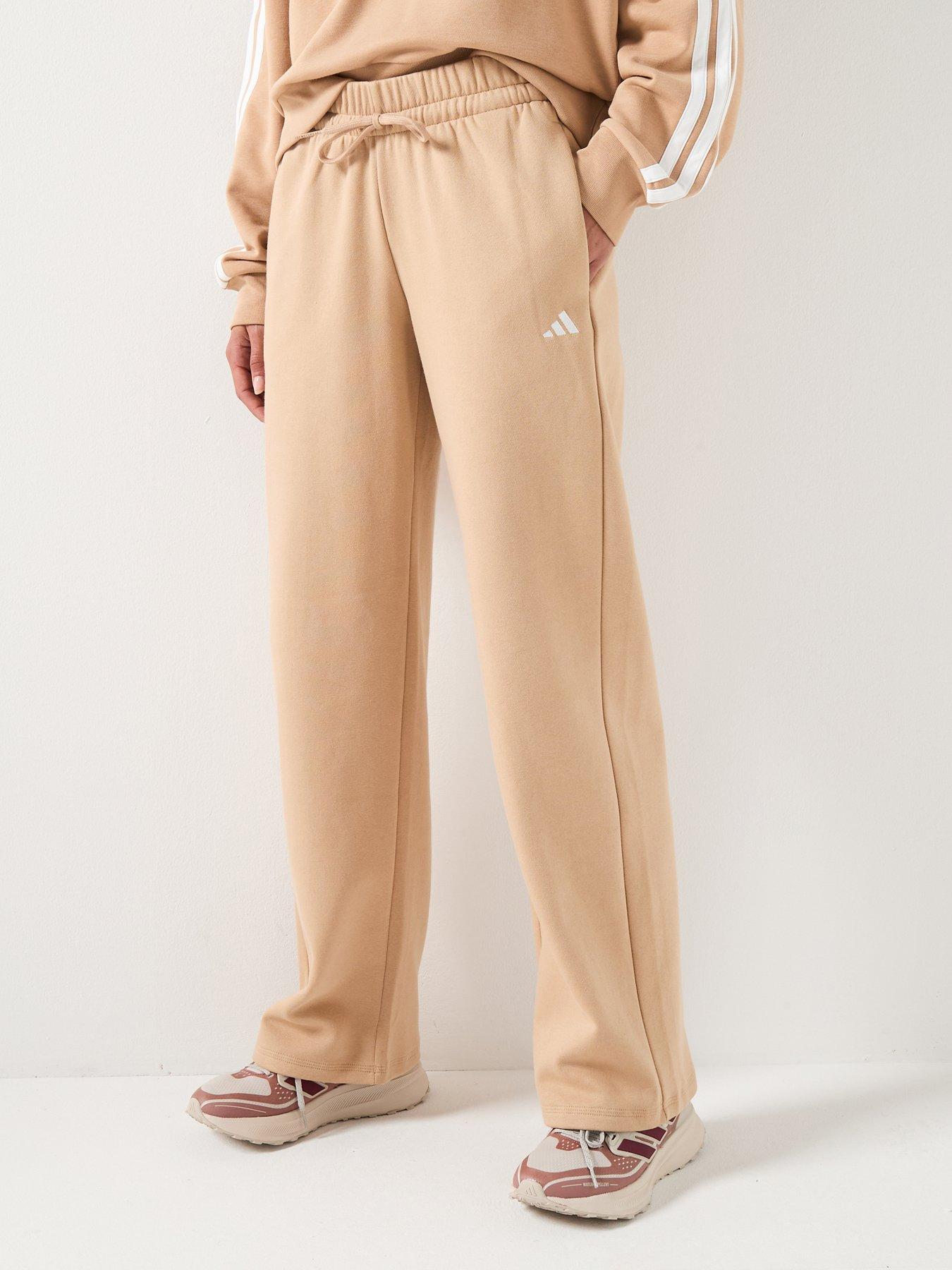 adidas-sportswear-womens-essentials-small-logo-feel-cozy-joggers-brown