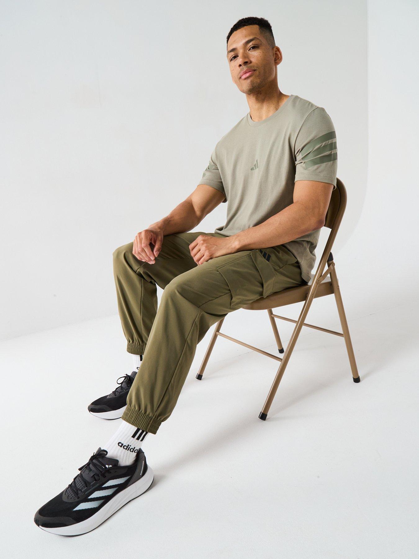 adidas-sportswear-mens-essentials-small-logo-cargo-joggers-greendetail