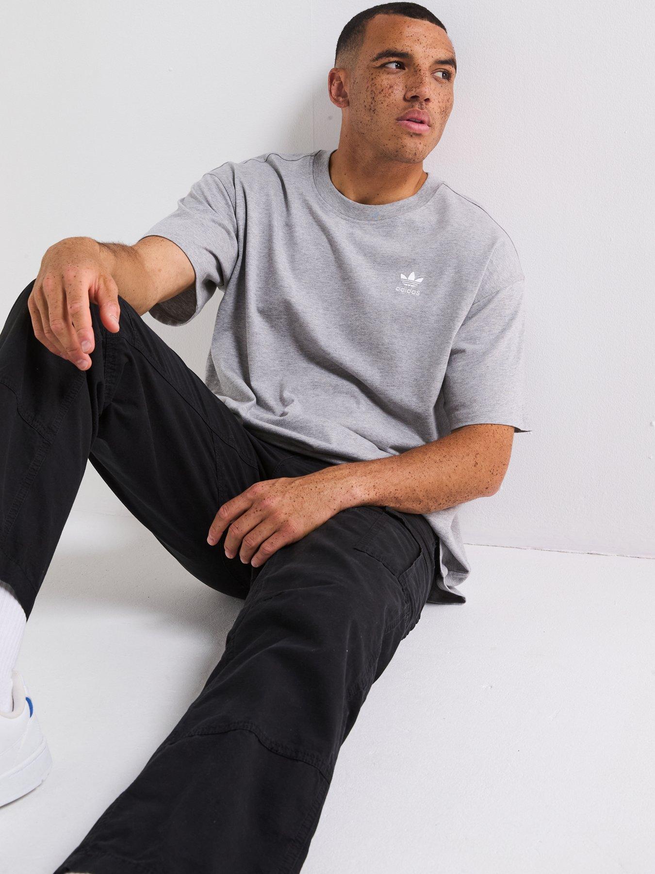 Image 5 of 5 of adidas Originals Men's Trefoil Essentials Oversized T-Shirt - Grey