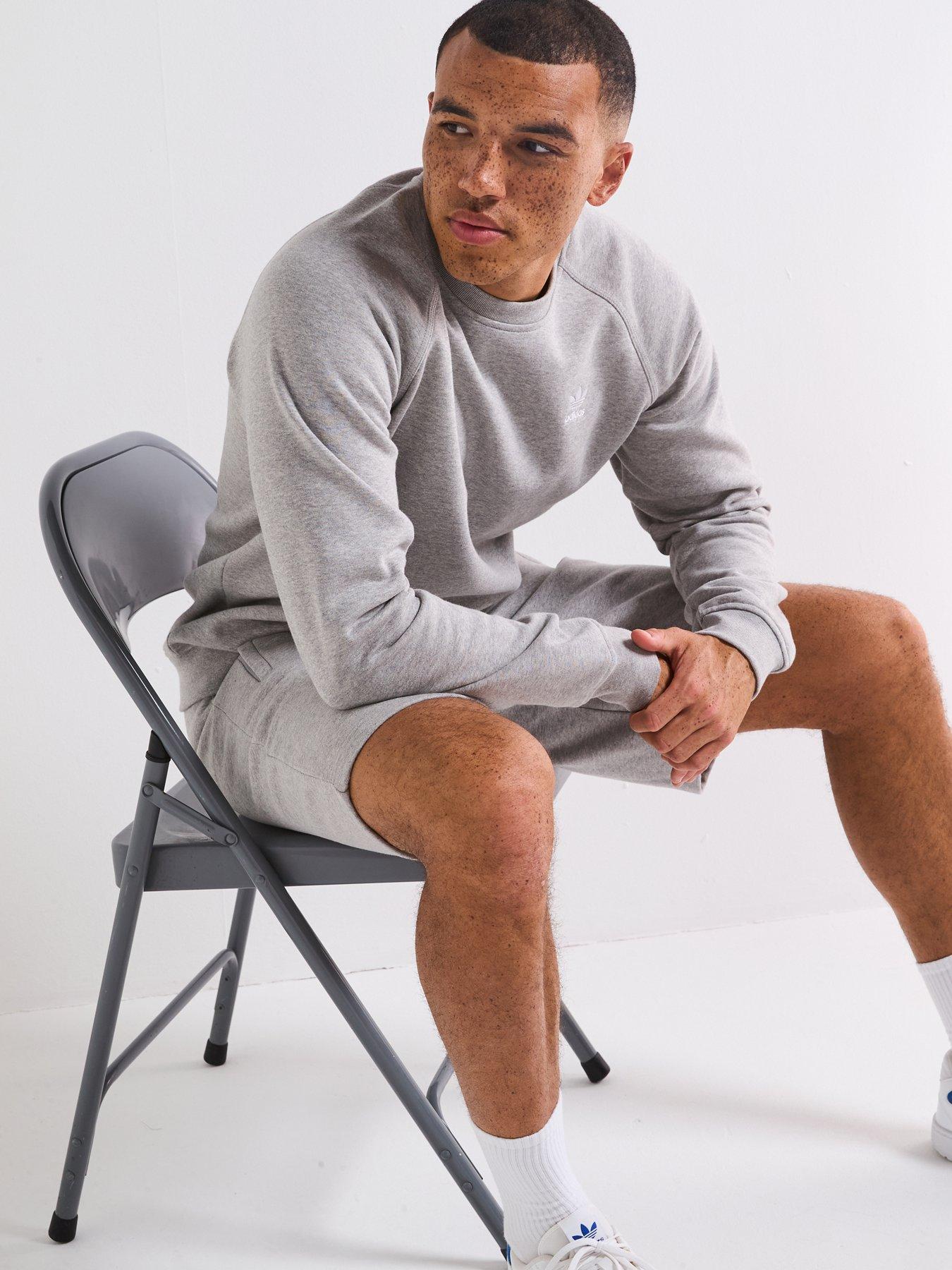 adidas-originals-mens-trefoil-essentials-crew-sweatshirt-greyoutfit