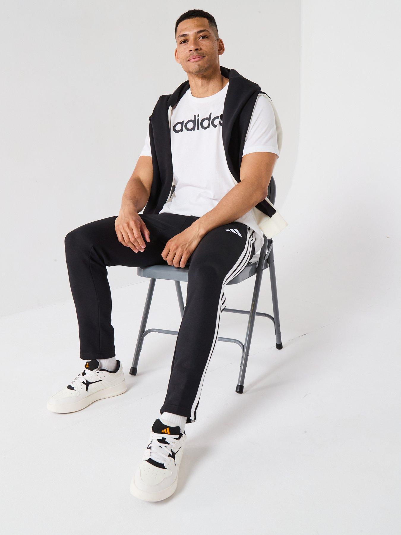 adidas-sportswear-mens-essentials-3-stripes-fleece-pants-open-hem-blackoutfit