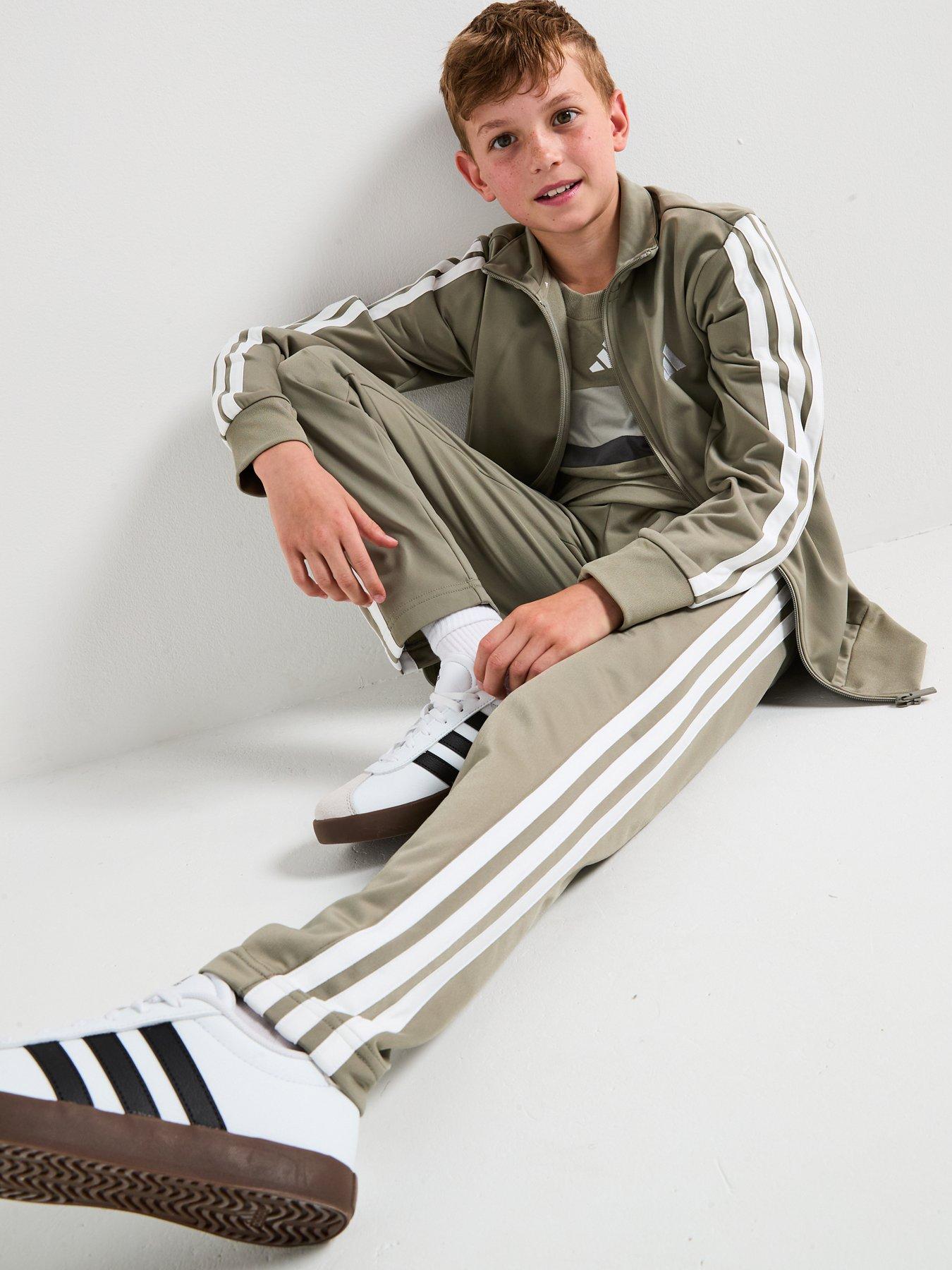 adidas-sportswear-junior-unisex-essentials-climacool-tracksuit--greenoutfit