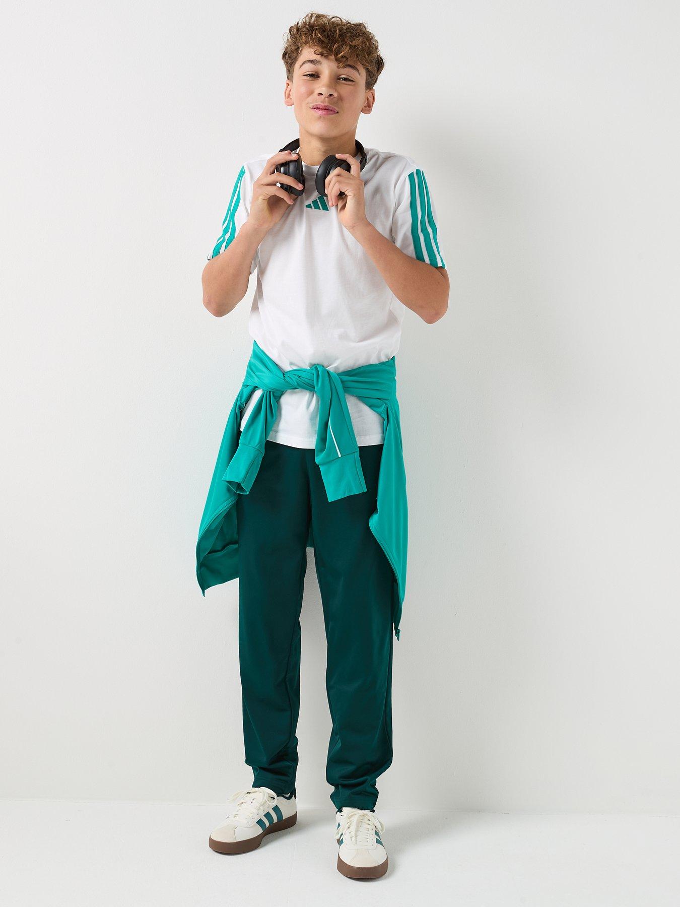 Image 3 of 6 of adidas Sportswear Junior Unisex Essentials T-shirt -white