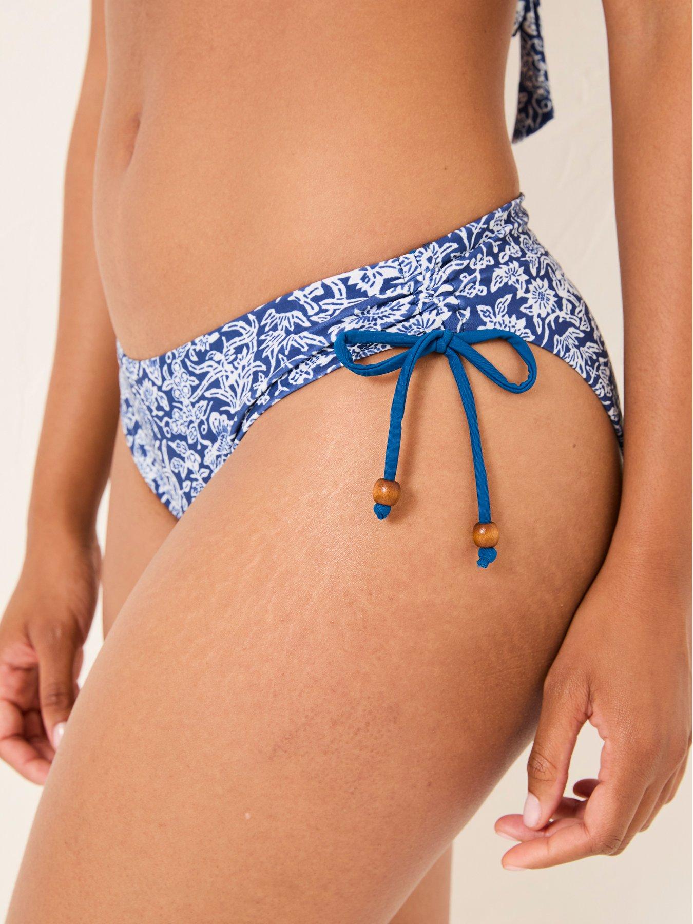 fatface-bonne-woodblock-bikini-bottom-blueoutfit