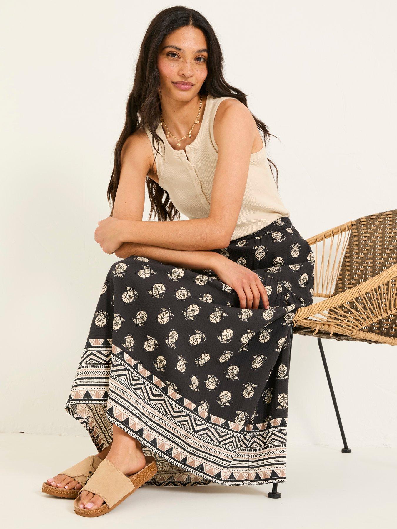 fatface-betty-lino-shells-skirt-blackdetail