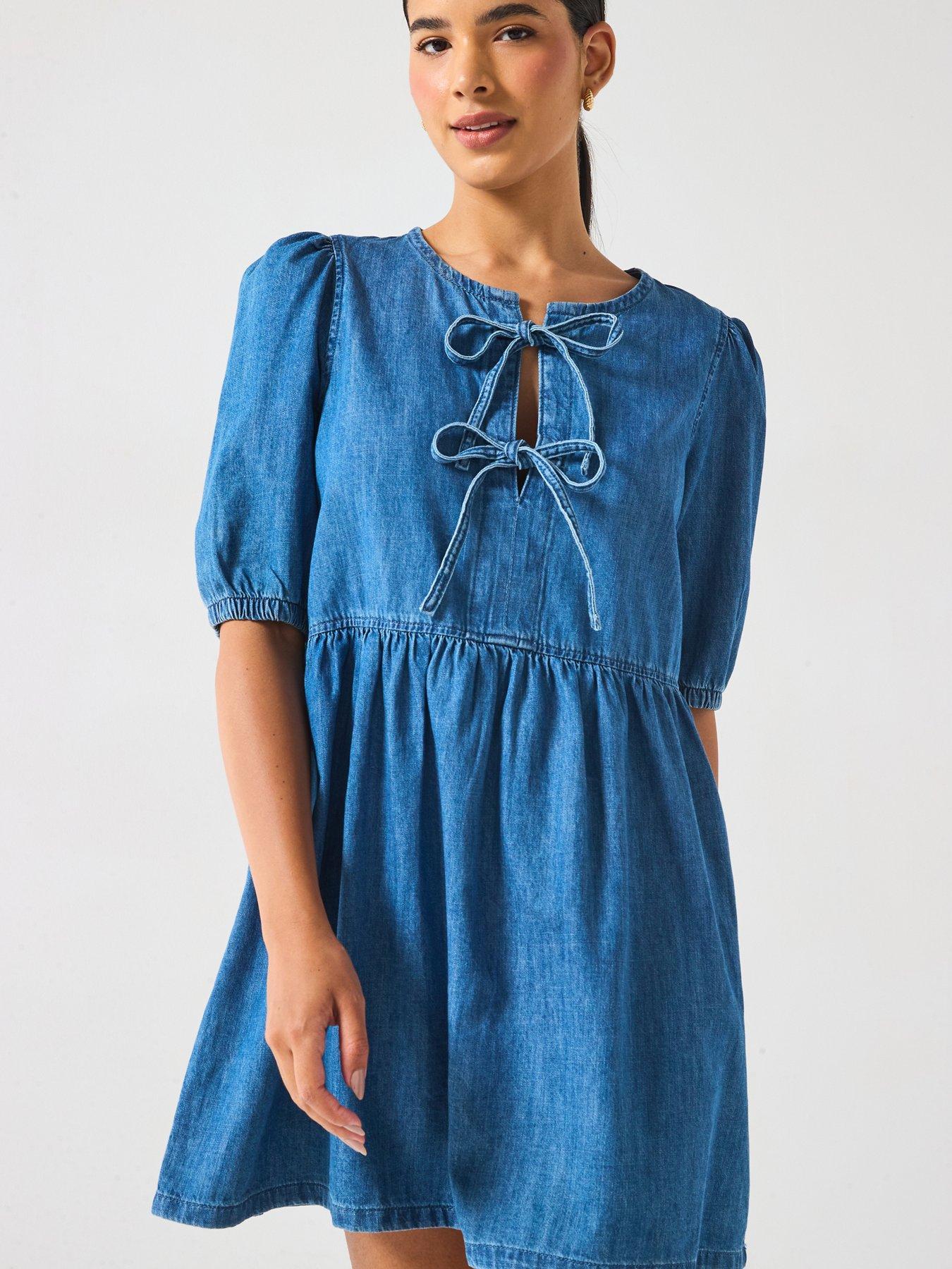 sachin and babi light blue dress 7 Summer Dinner Outfits That Feel Polished (But Still Easy)