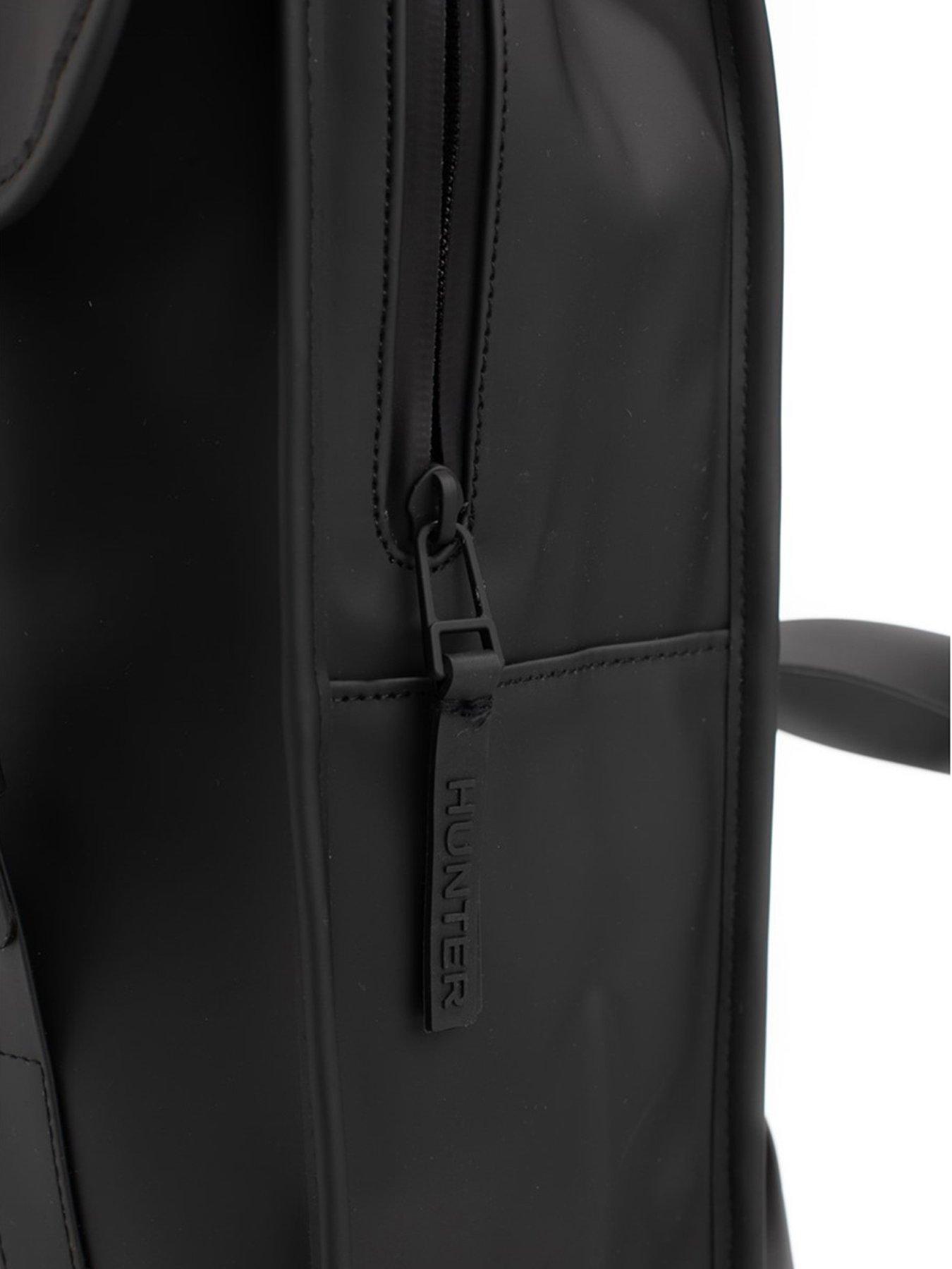 hunter-shawlands-backpackoutfit