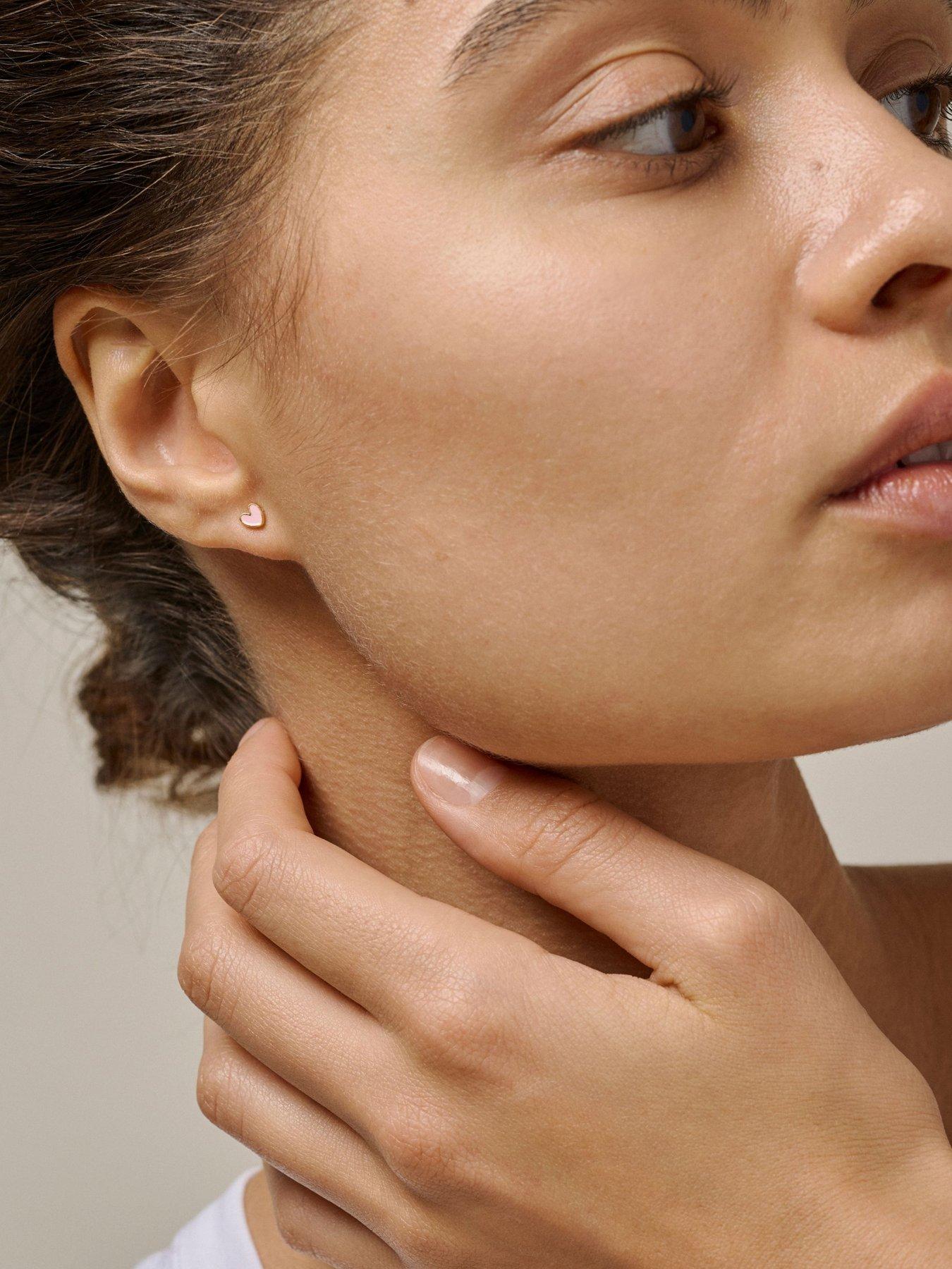 enamel-copenhagen-pink-enamel-amore-heart-studsstillFront