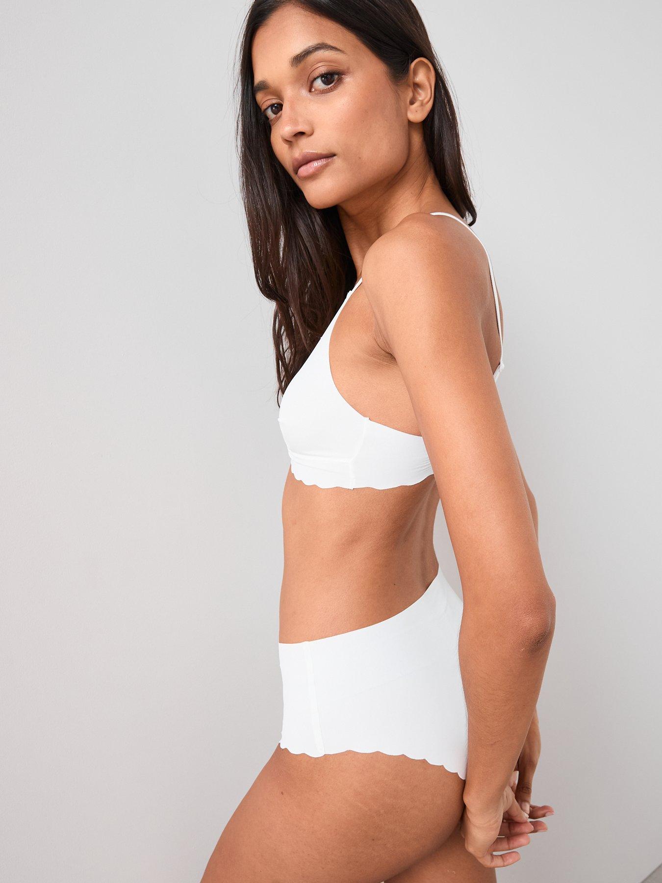 Image 3 of 6 of The Very Collection 3 Pack No VPL&nbsp;Scallop Edge Briefs - White&nbsp;- Multi