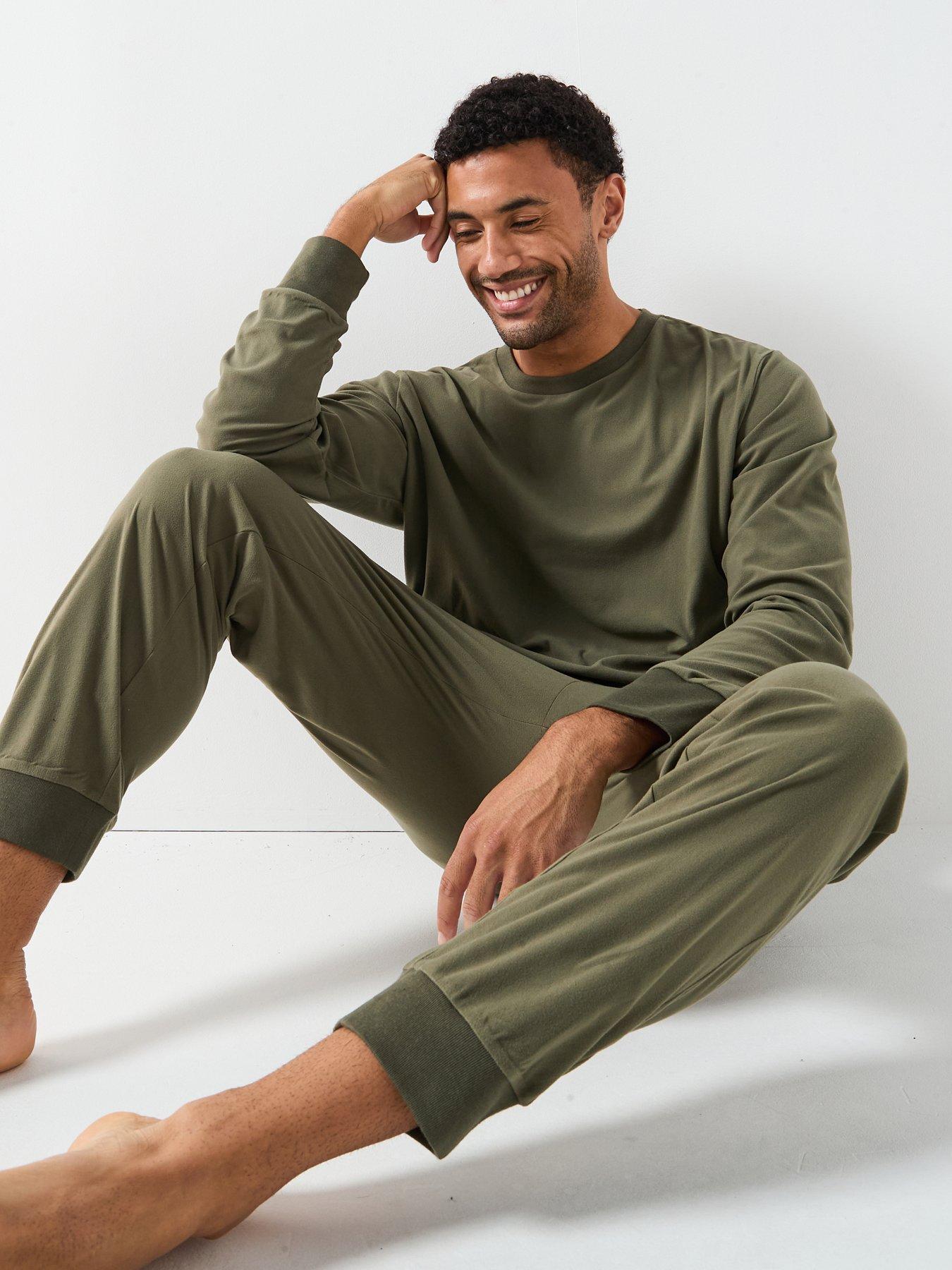 Image 5 of 6 of Jack & Jones Solid Loungewear Top and Bottom Set - Green