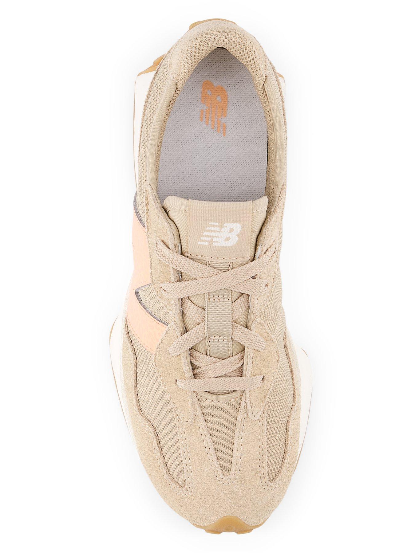 new-balance-junior-327-trainers-beigeoutfit
