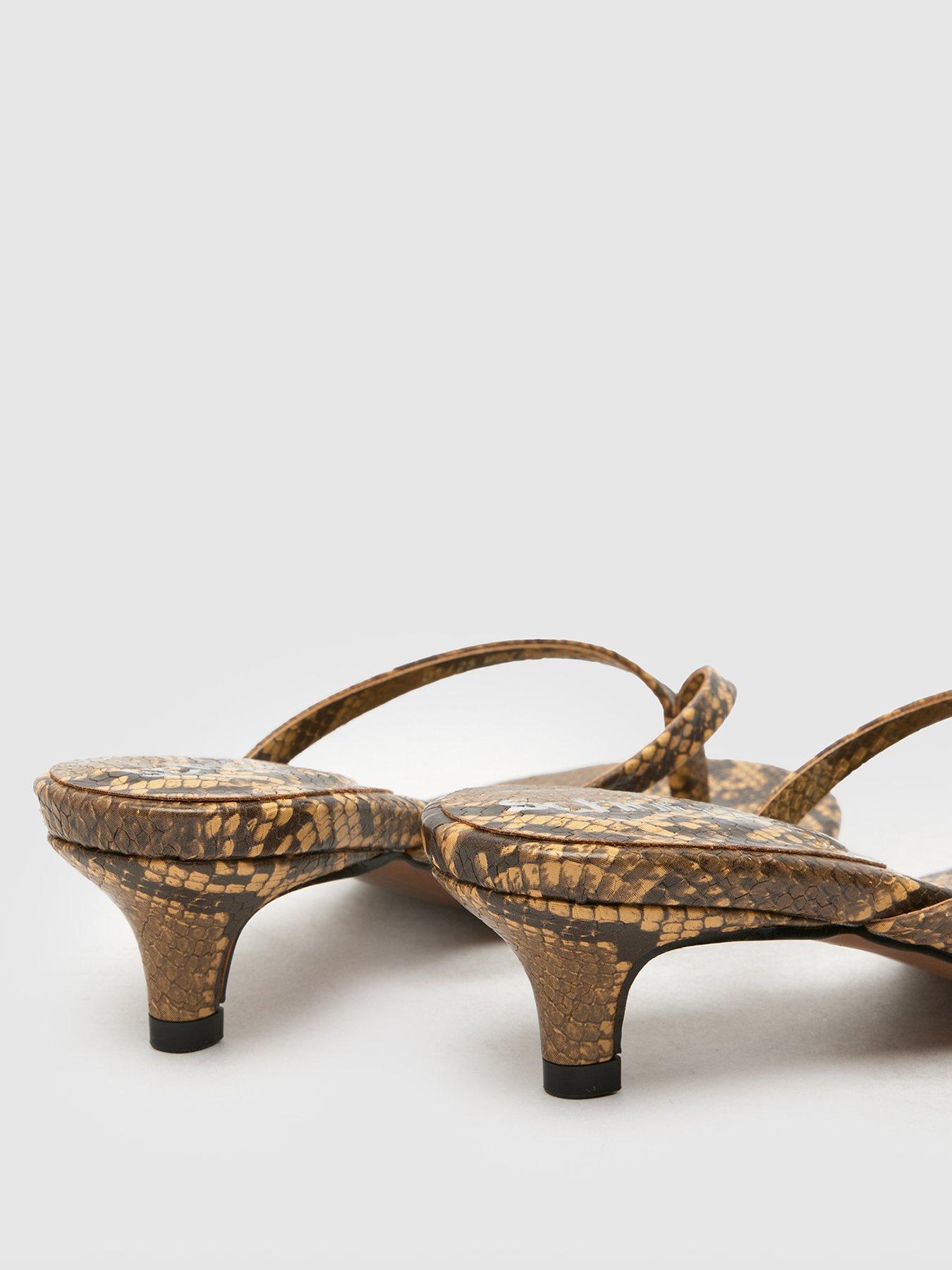 schuh-sunnie-toe-post-kitten-heel-sandals-snakeskinoutfit