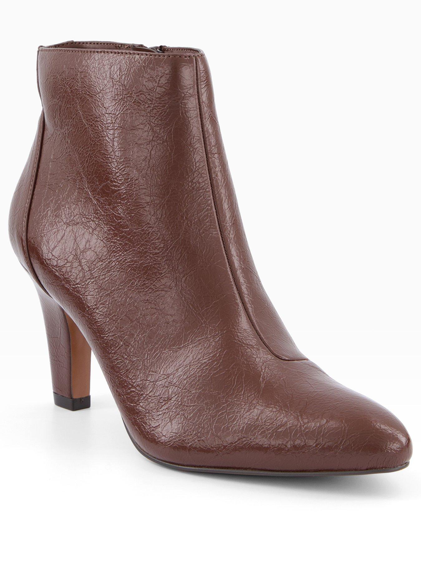 the-very-collection-round-toe-ankle-boots-brownback