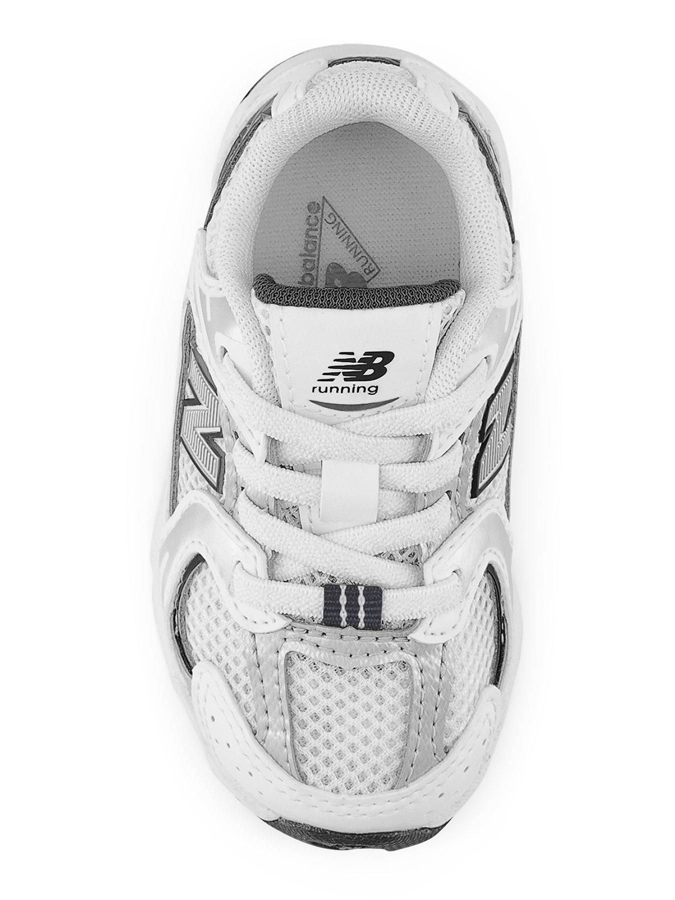 new-balance-toddler-530-trainers-whiteoutfit