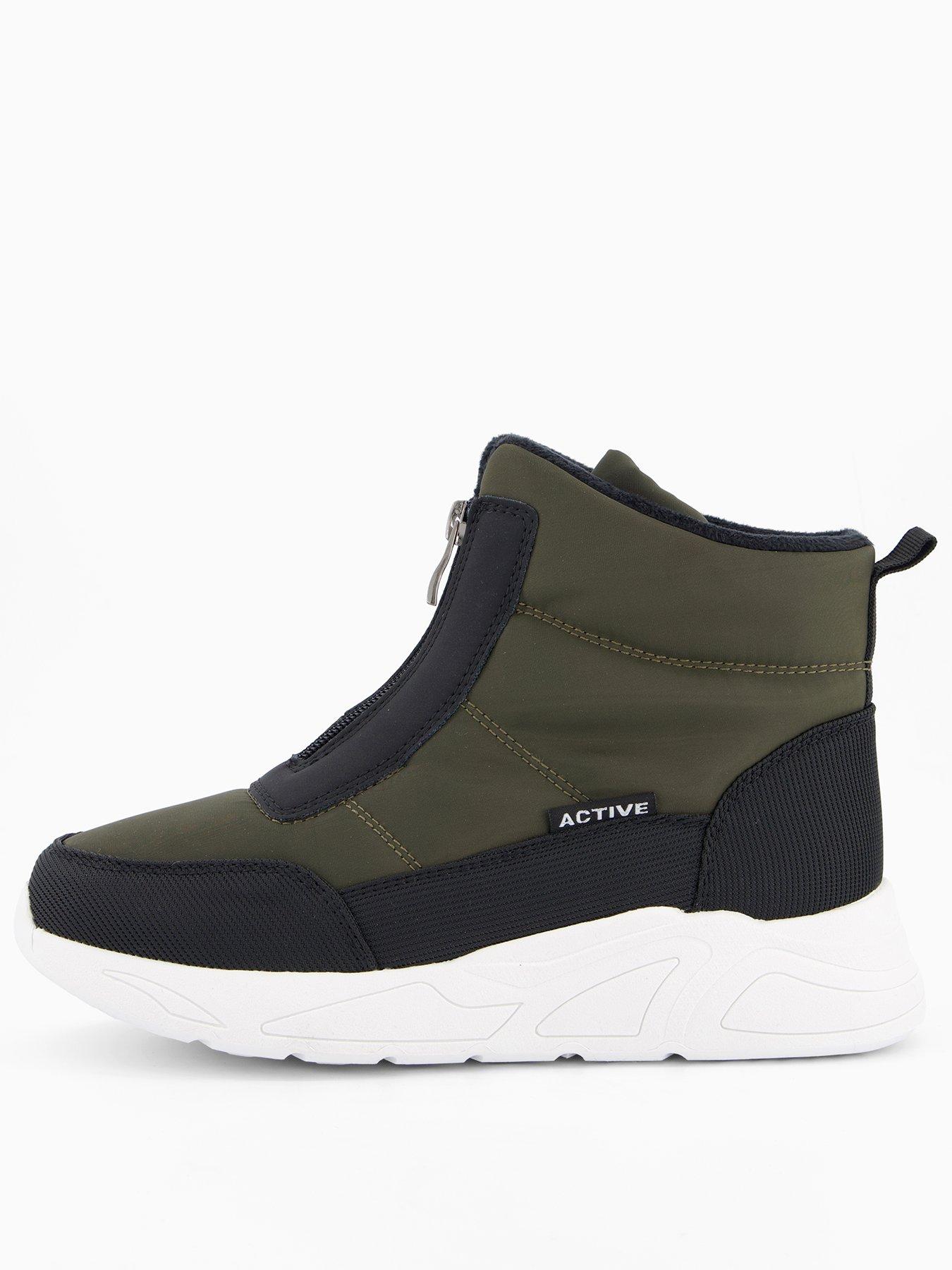 Image 2 of 7 of The Very Collection Hiker Trainer - Green