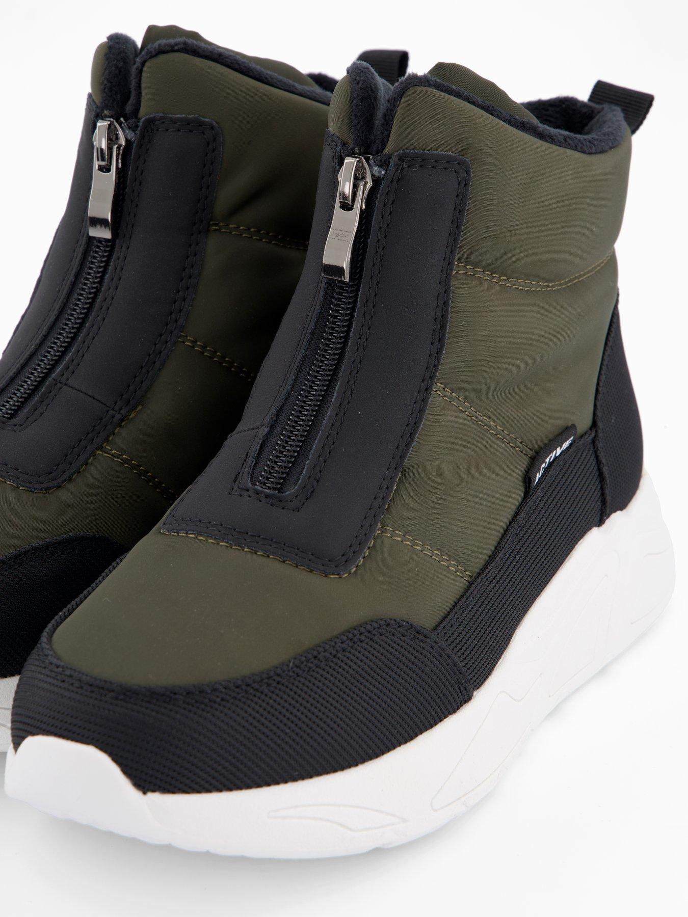 Image 6 of 7 of The Very Collection Hiker Trainer - Green
