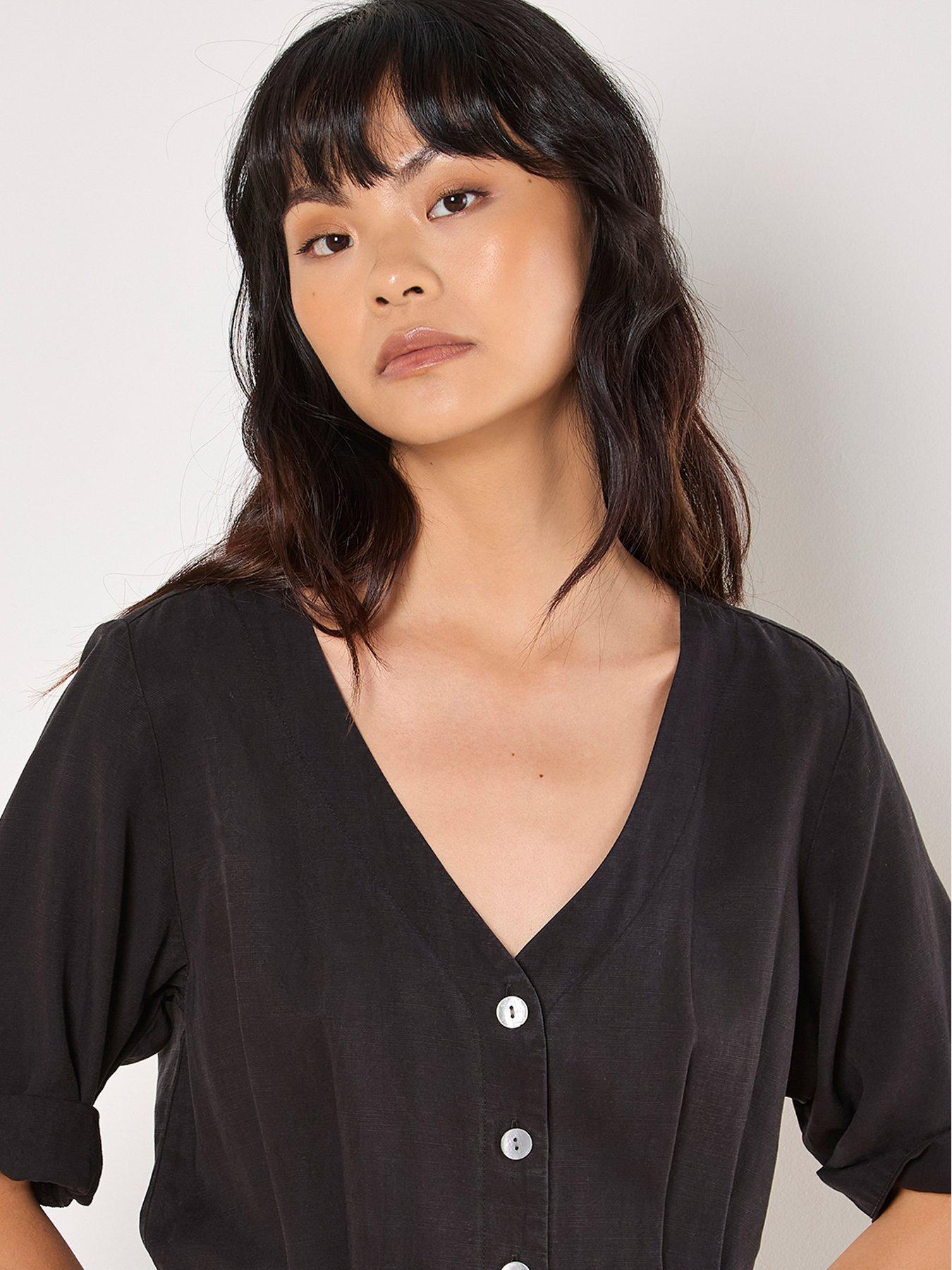 apricot-v-neck-cropped-jumpsuit-blackoutfit