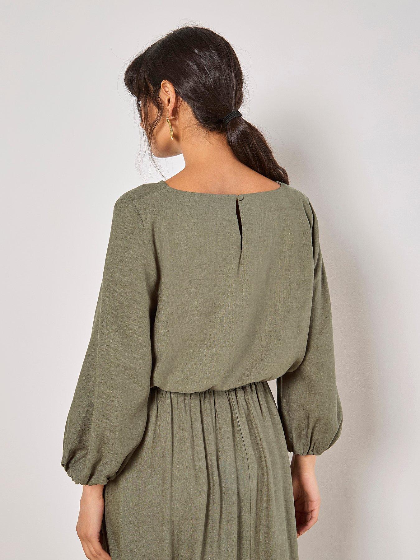 apricot-volume-sleeve-bubble-hem-top-greenstillFront