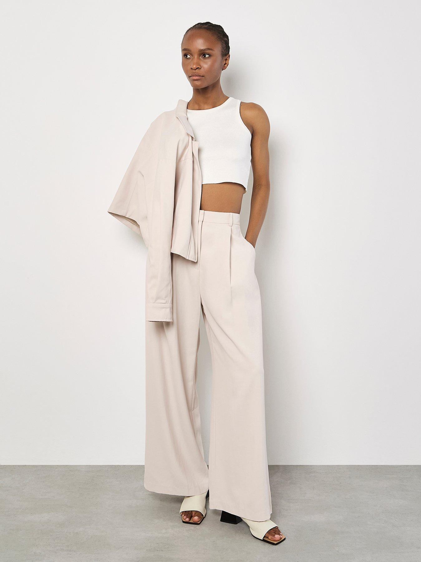 apricot-racer-knitted-crop-top-whitedetail