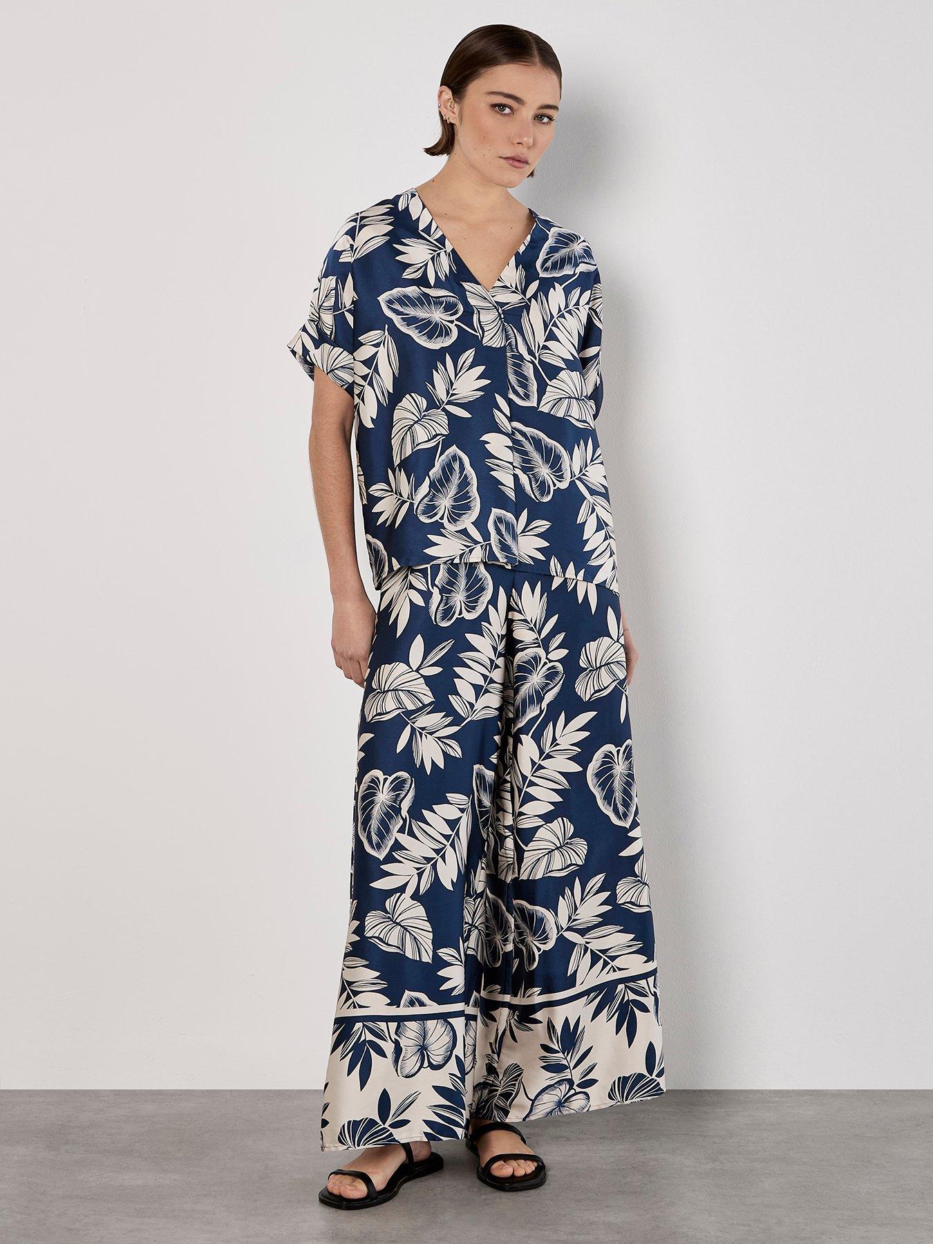 apricot-leaf-print-v-neck-satin-t-shirt-blueback
