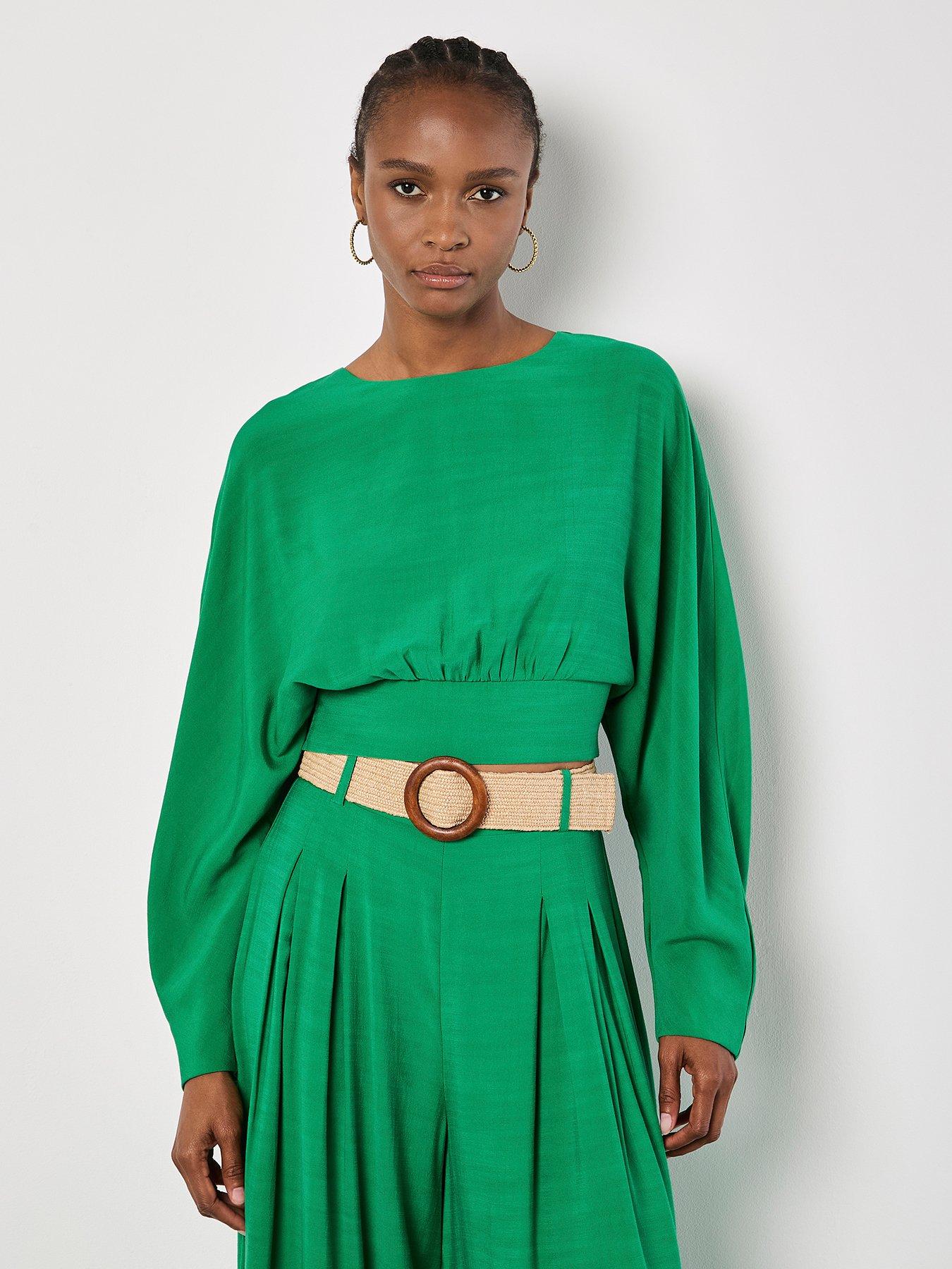 apricot-open-back-batwing-crop-top-greenoutfit