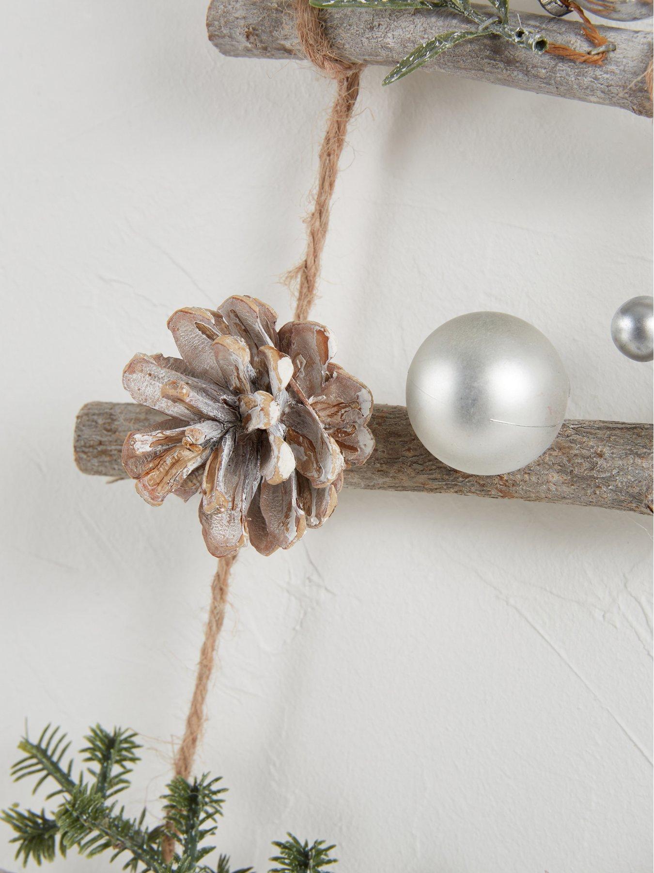 very-home-wall-hanging-christmasnbsptreeoutfit